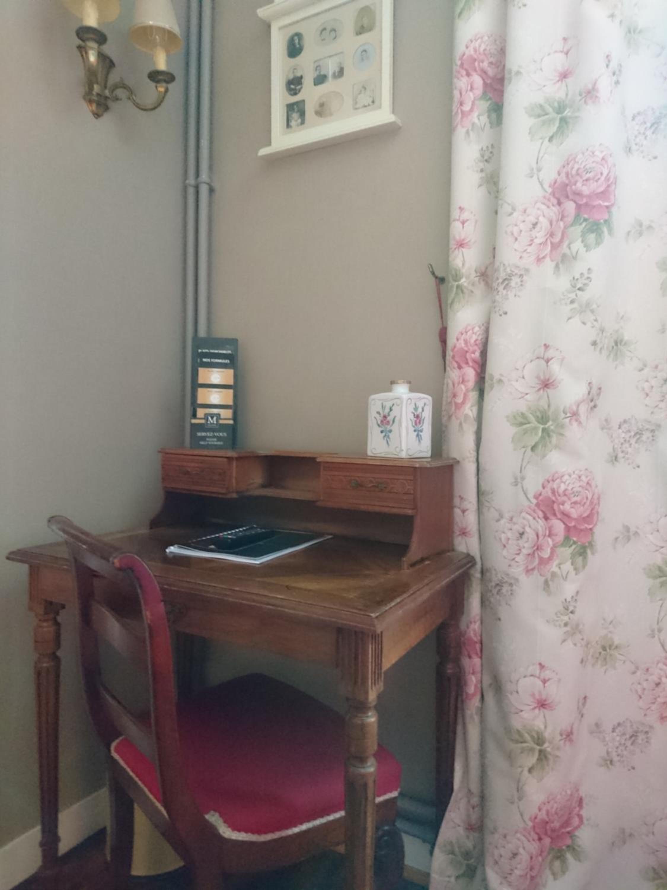 Standard Double Room - Photo 5