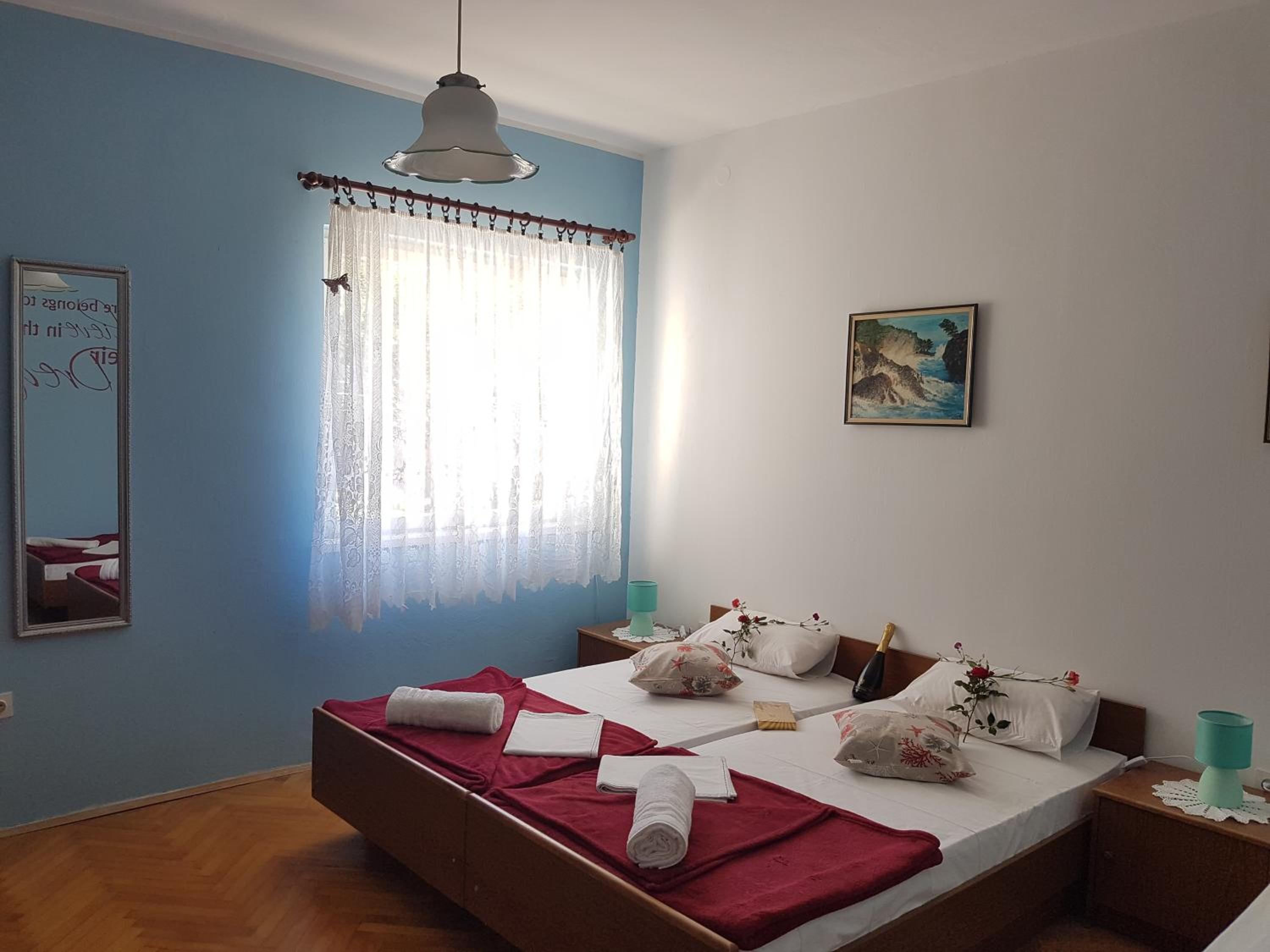 Apartment with Garden View