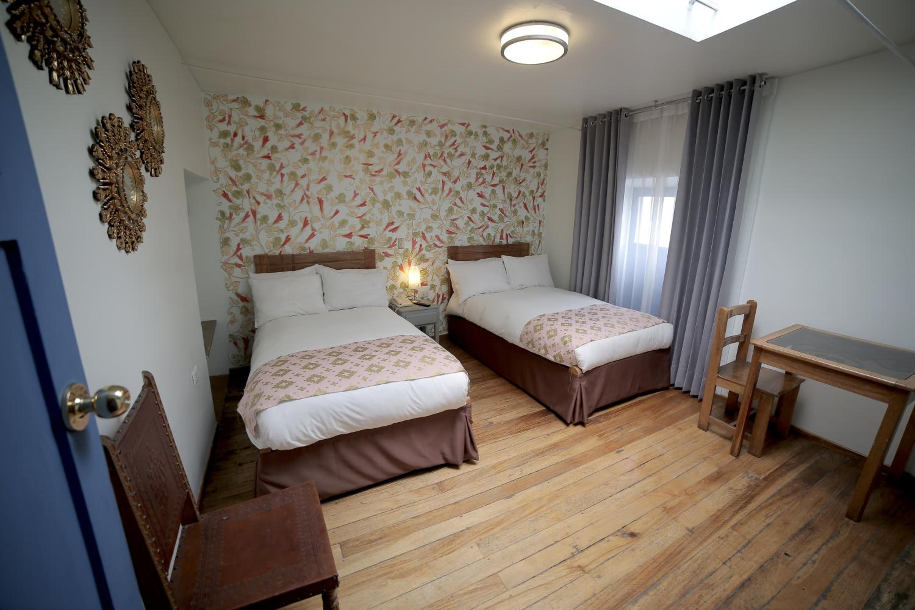 Twin Room - Photo 2
