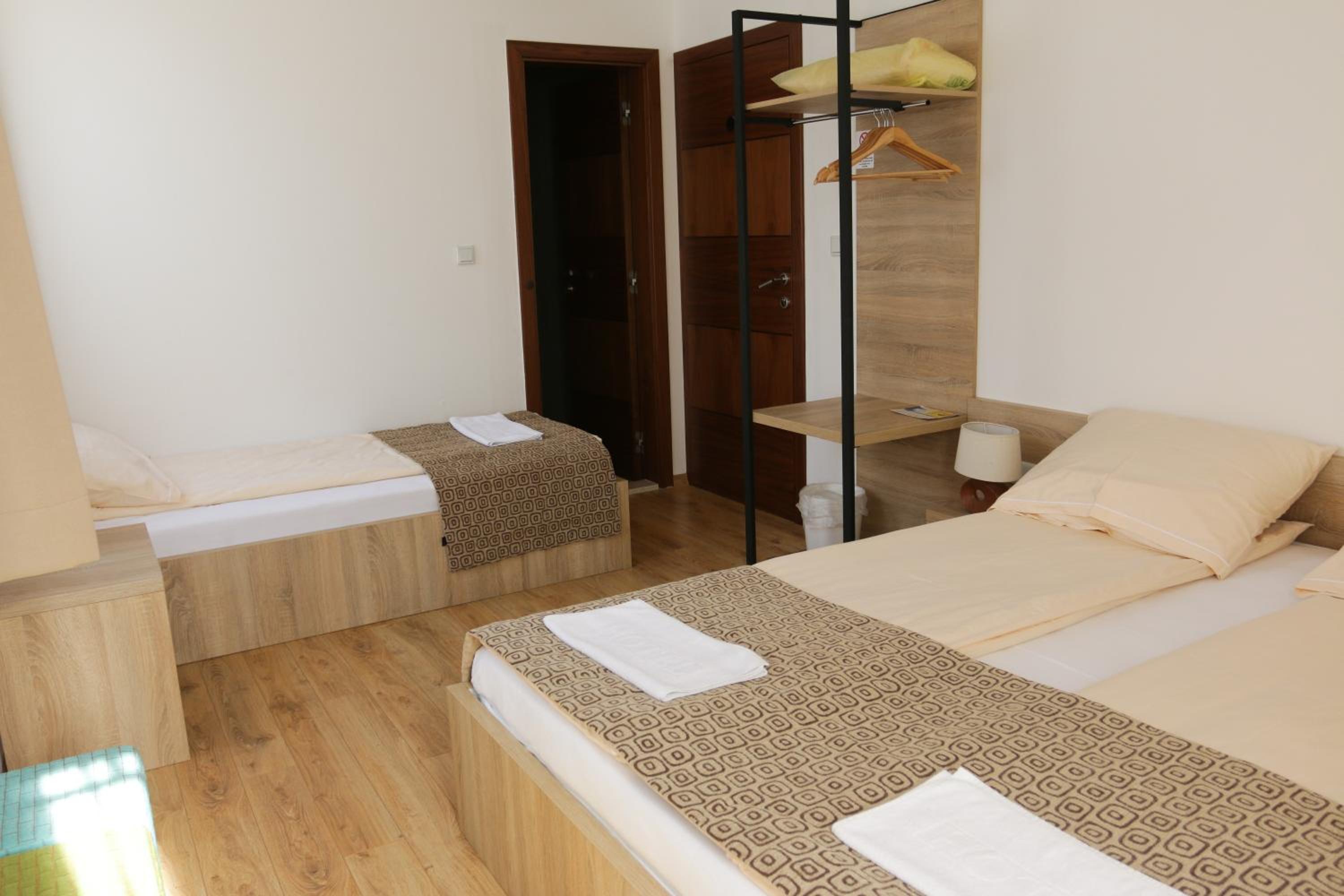 Triple Room - Photo 1