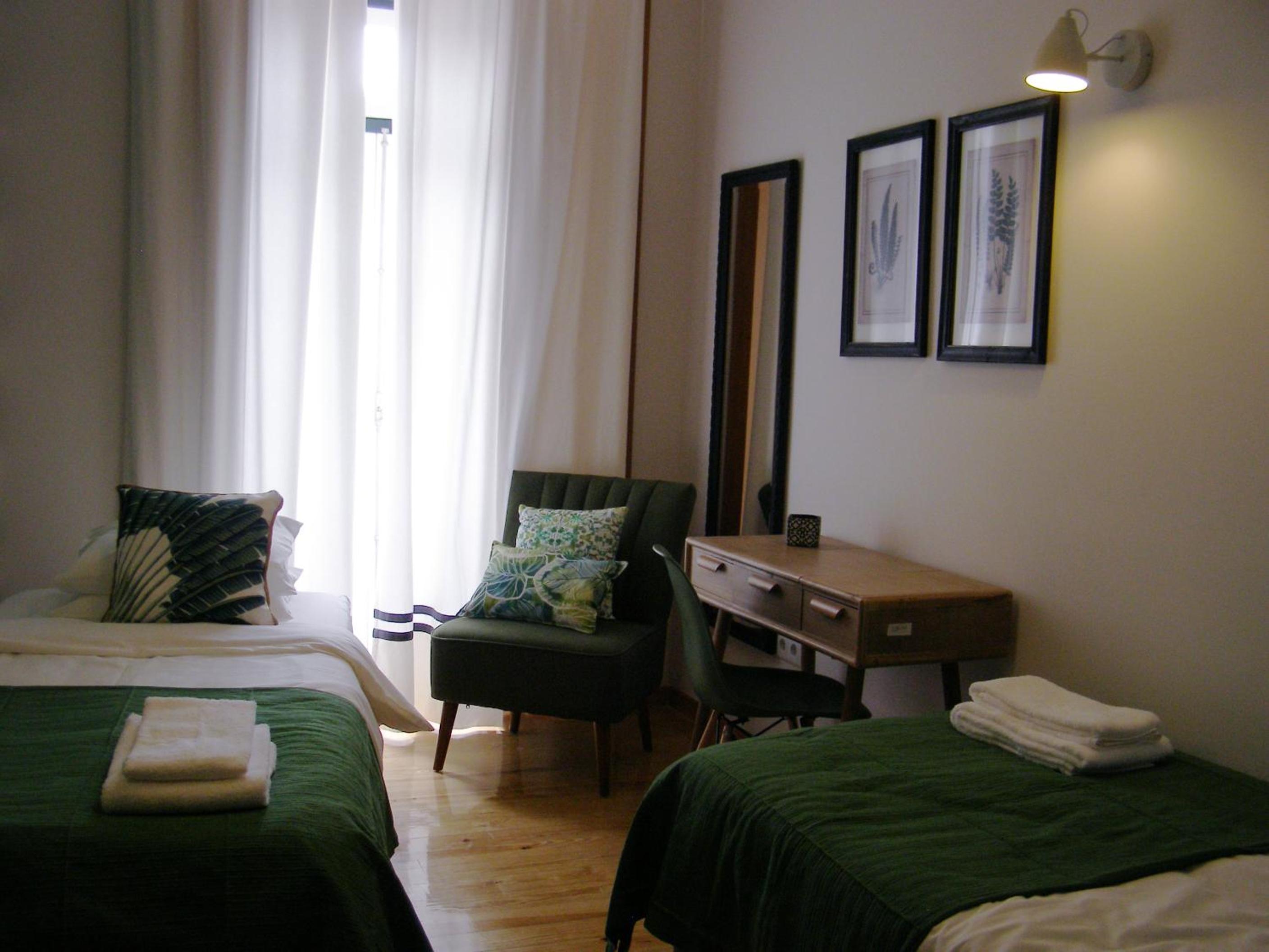 Twin Room with Shared Bathroom photo 1