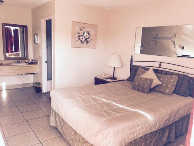 Queen Room - Photo 1