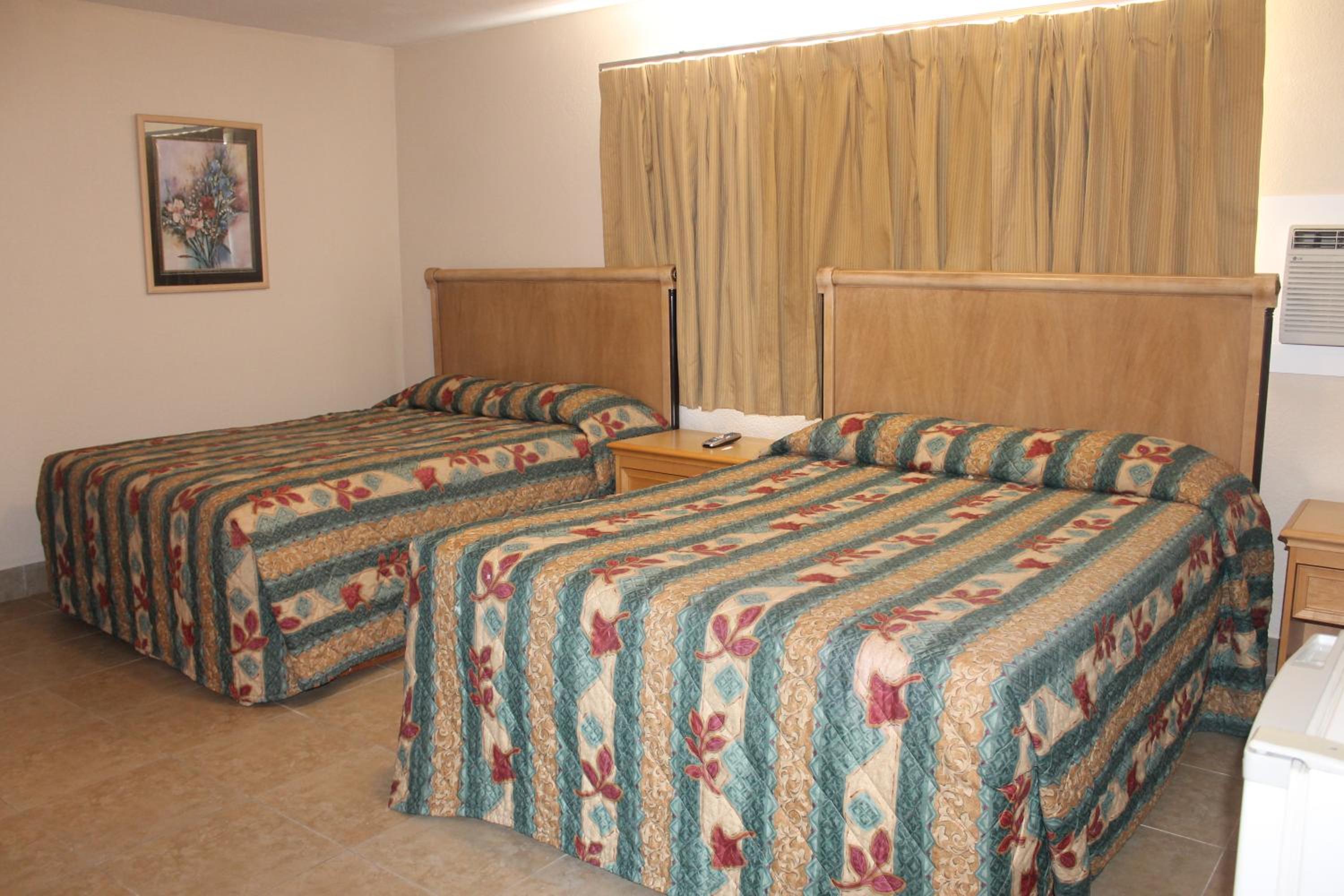 Queen Room - Photo 3