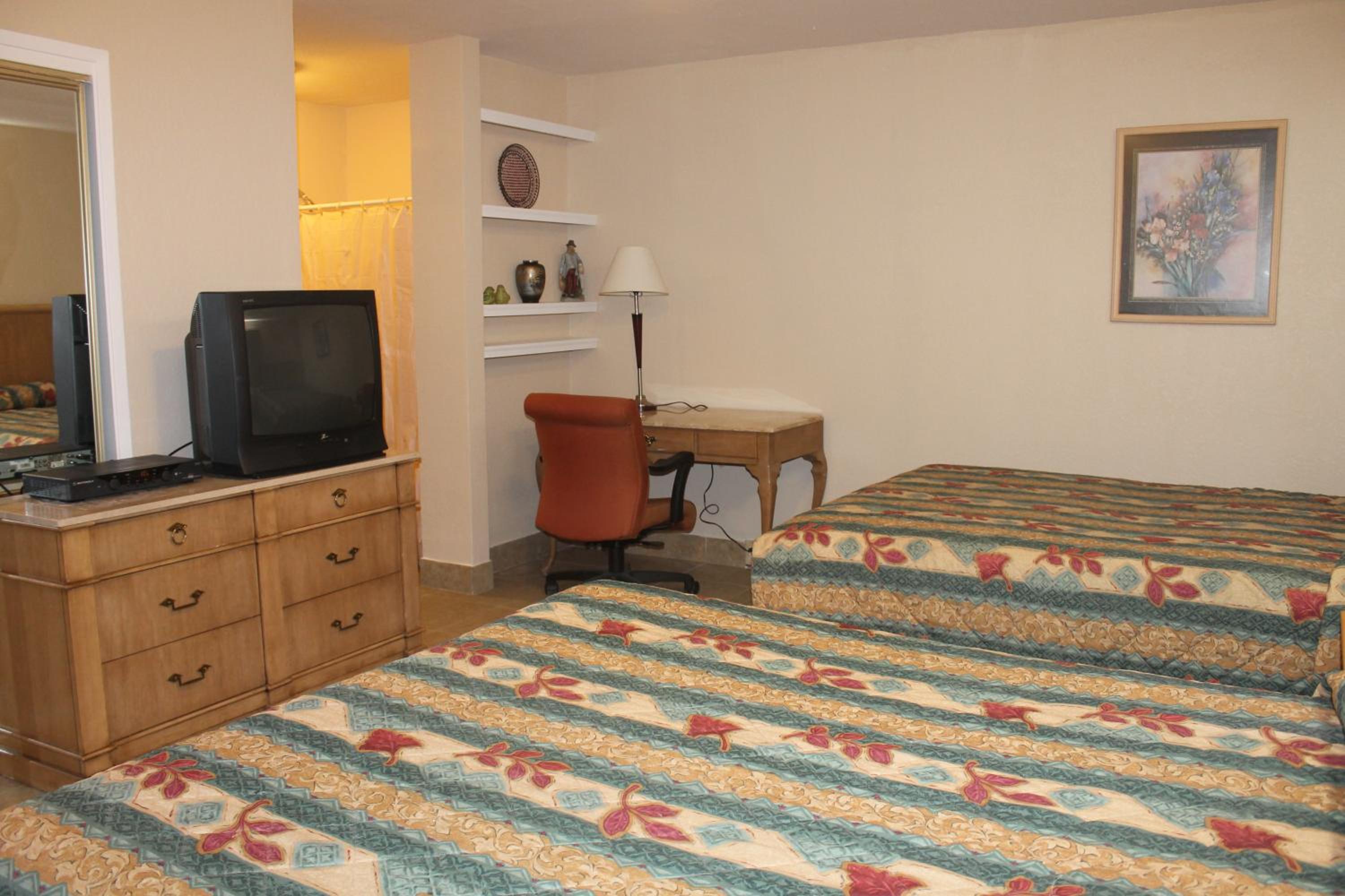 Queen Room - Photo 2