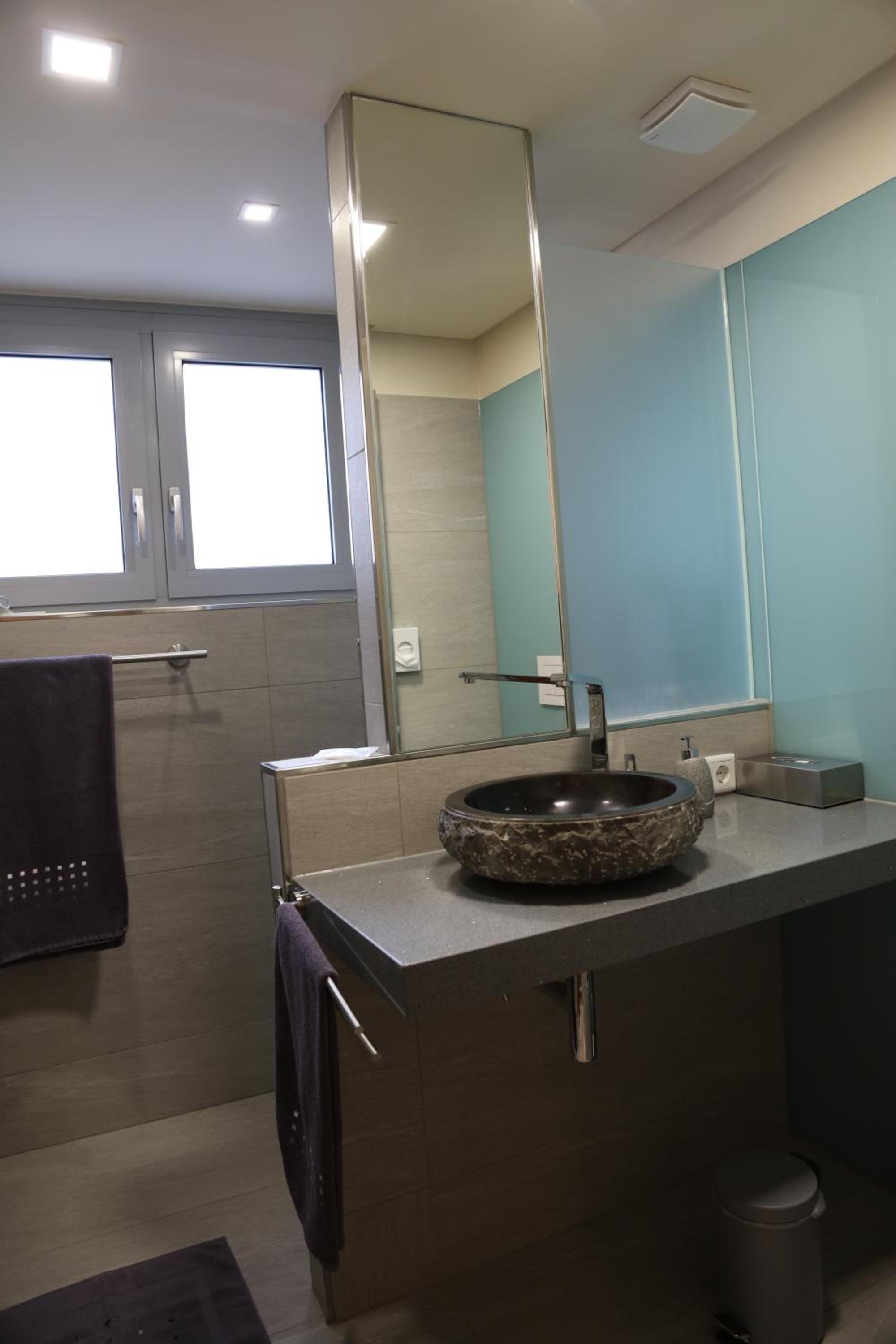 Deluxe Double Room with Balcony photo 2