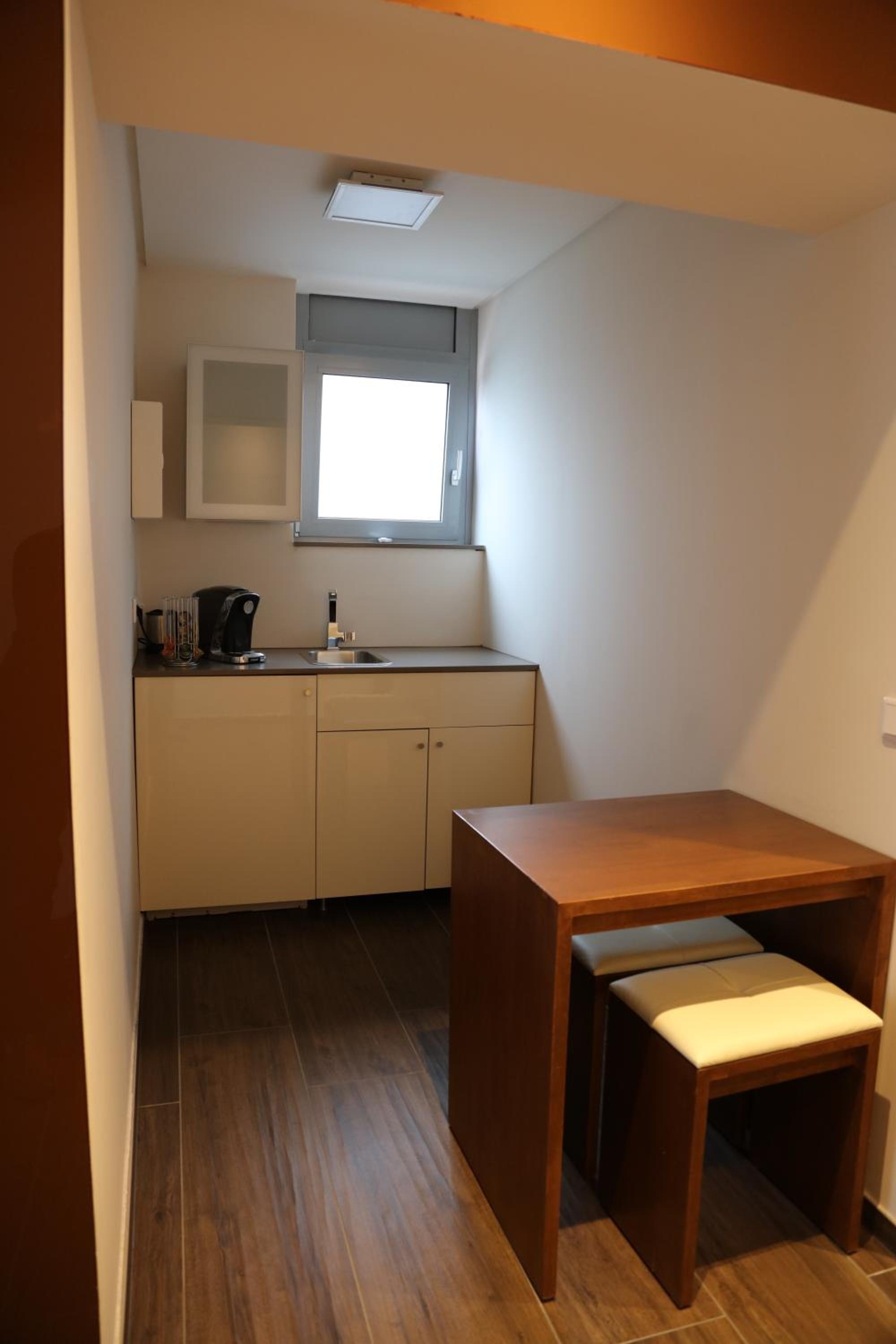 Deluxe Double Room with Balcony photo 3