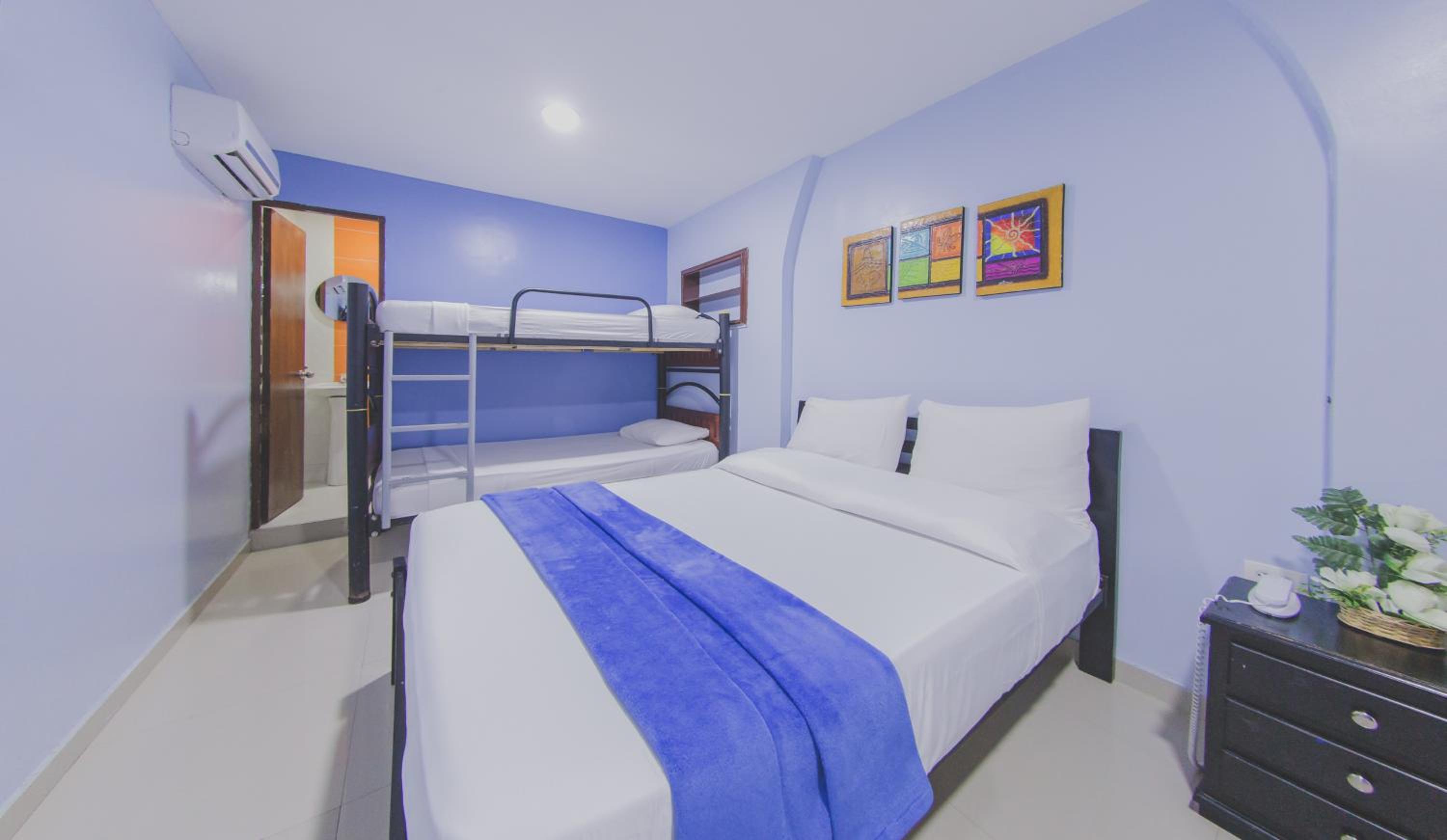 Economy Quadruple Room photo 1