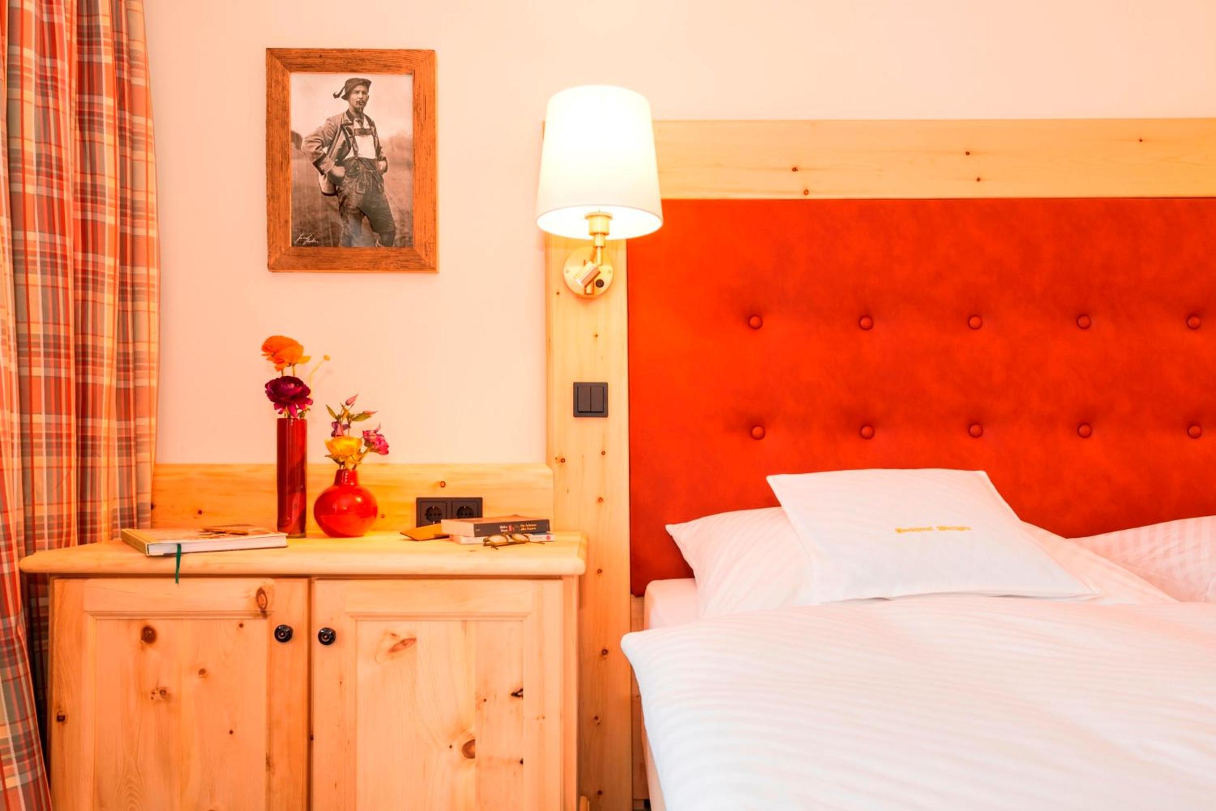 Double Room with Balcony - Photo 17