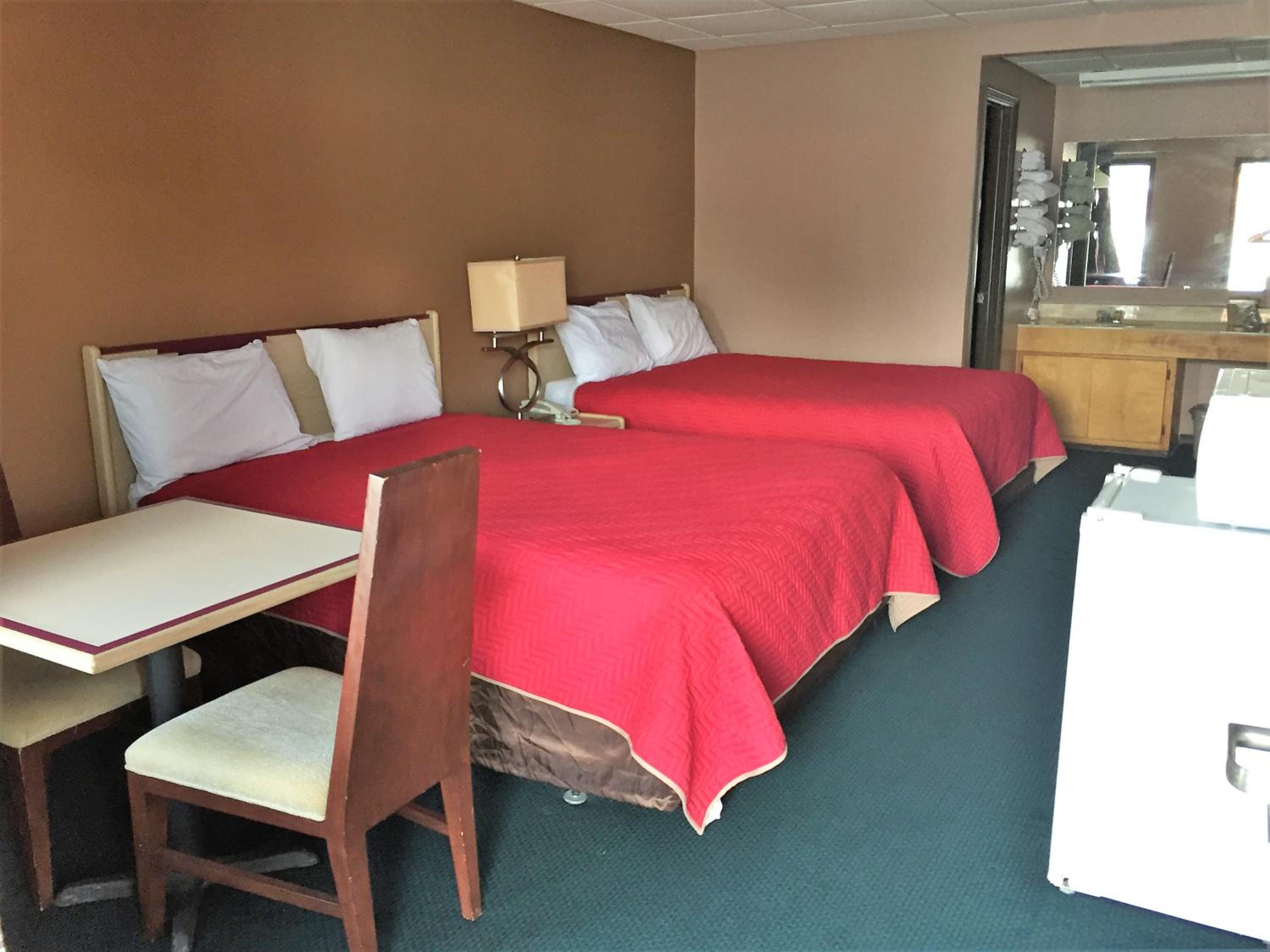 2 Full Beds Non-Smoking photo 2