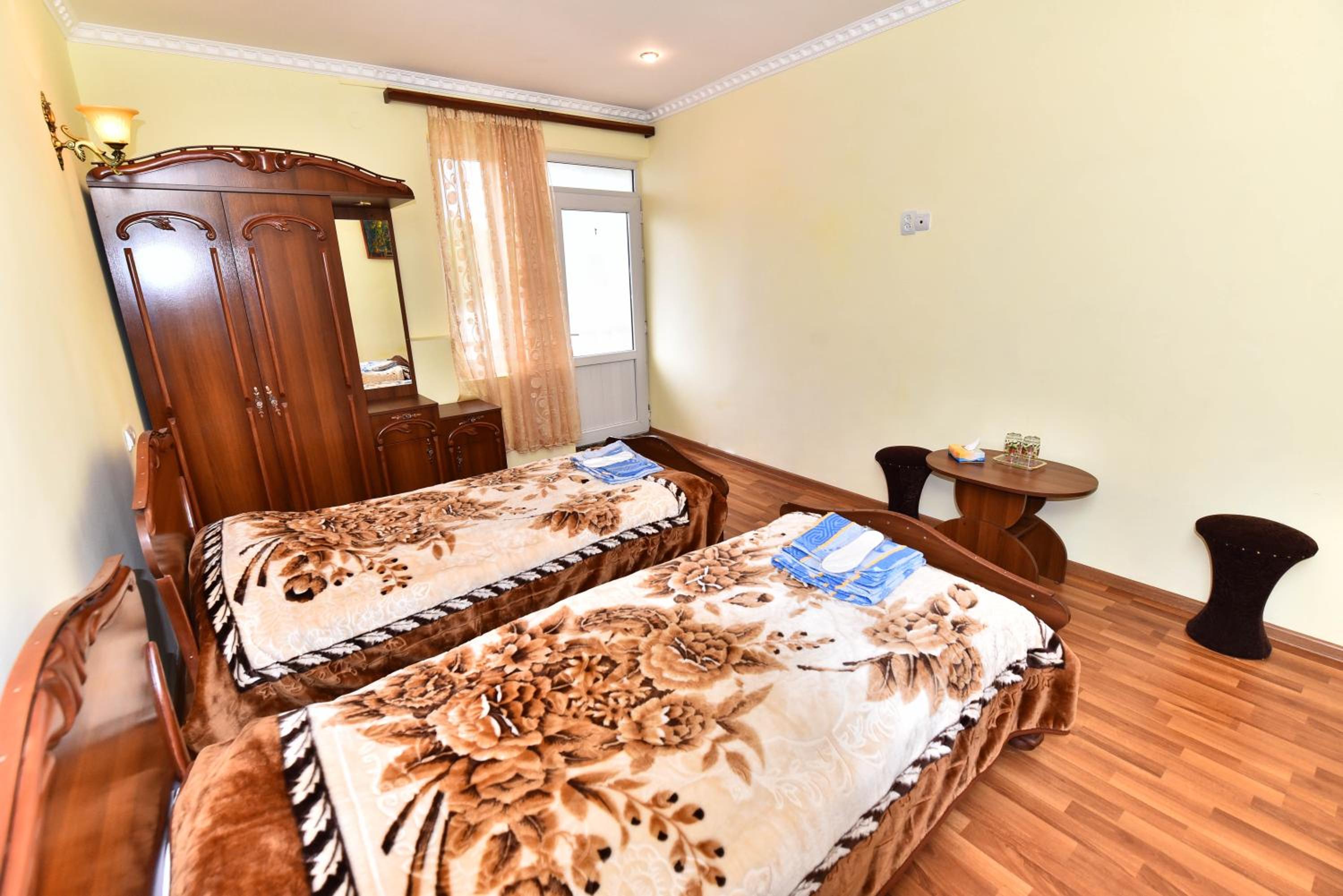 Standard Twin Room photo 1