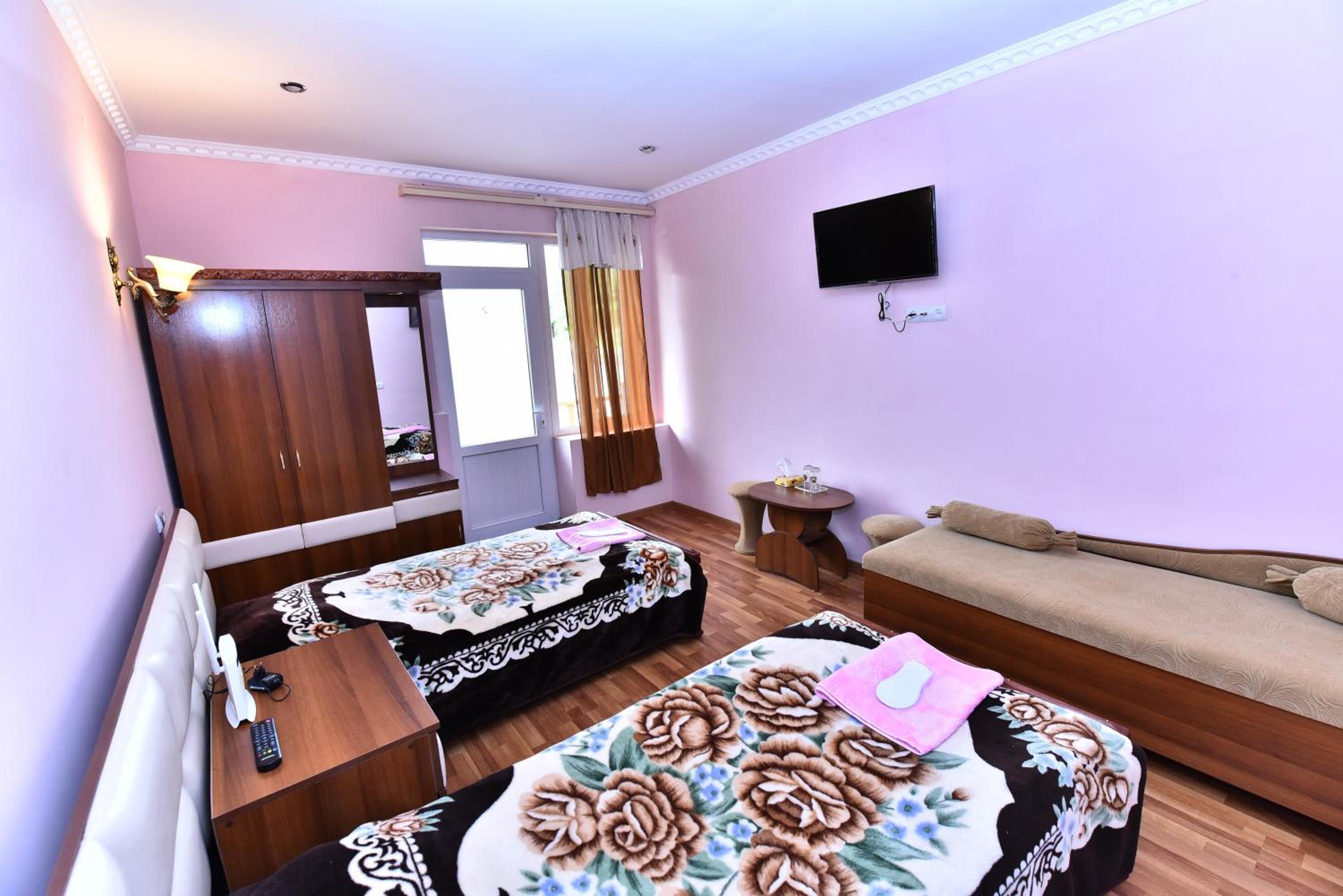 Standard Twin Room photo 2