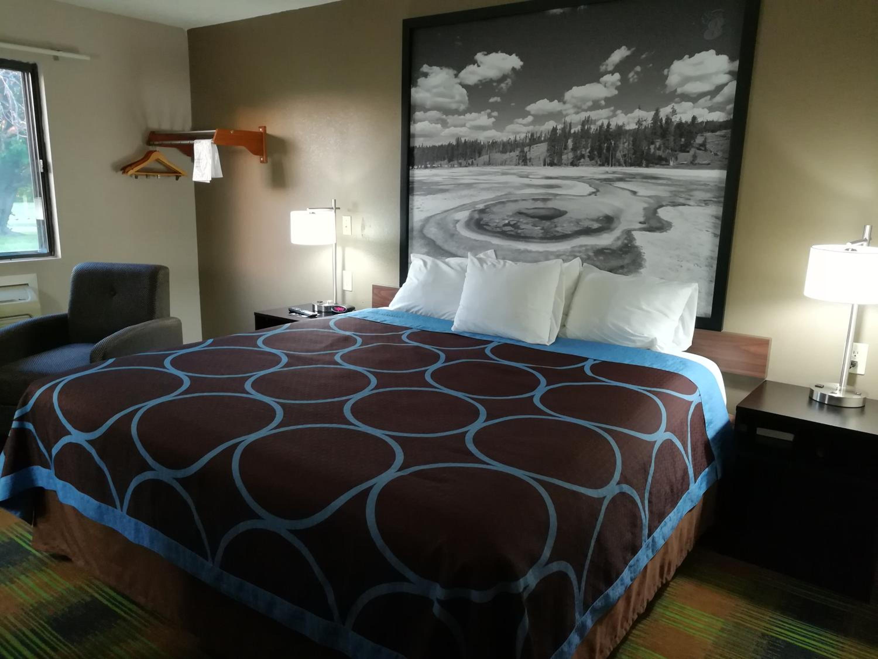 King Room - Non-Smoking photo 1