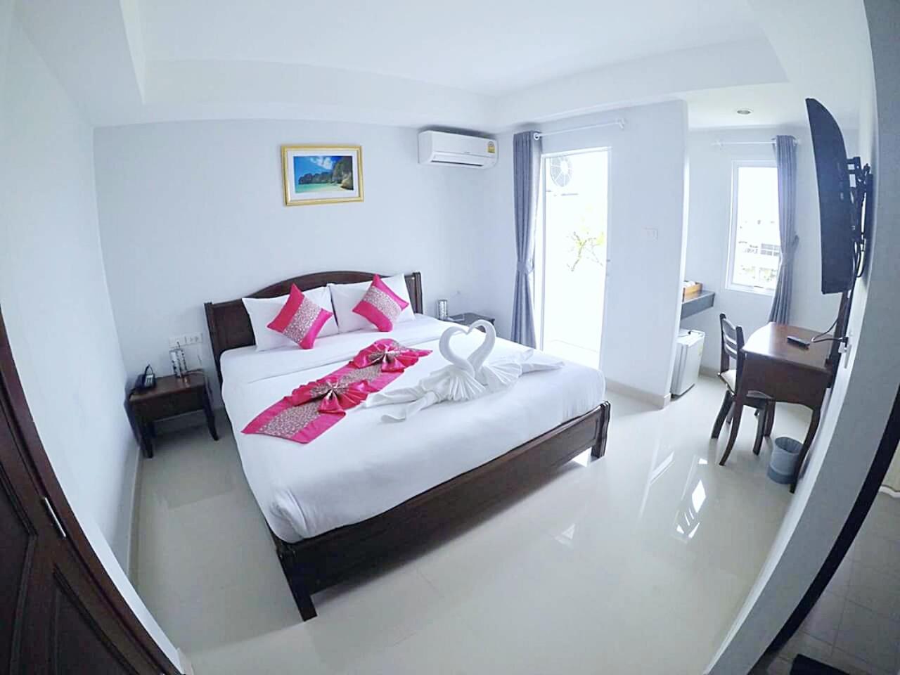 Standard Double Room photo 3