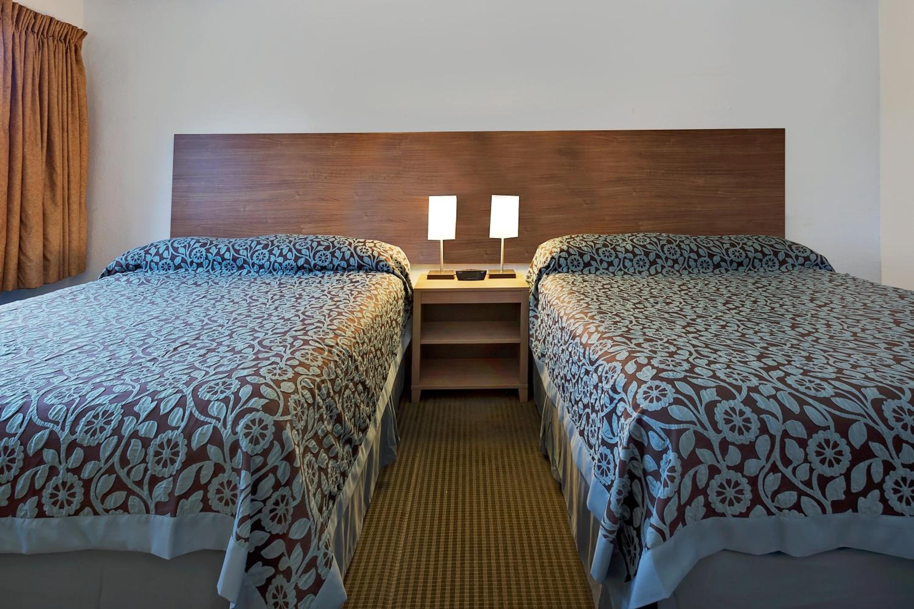 Queen Room with Two Queen Beds - Disability Access/Non-Smoking - Photo 1