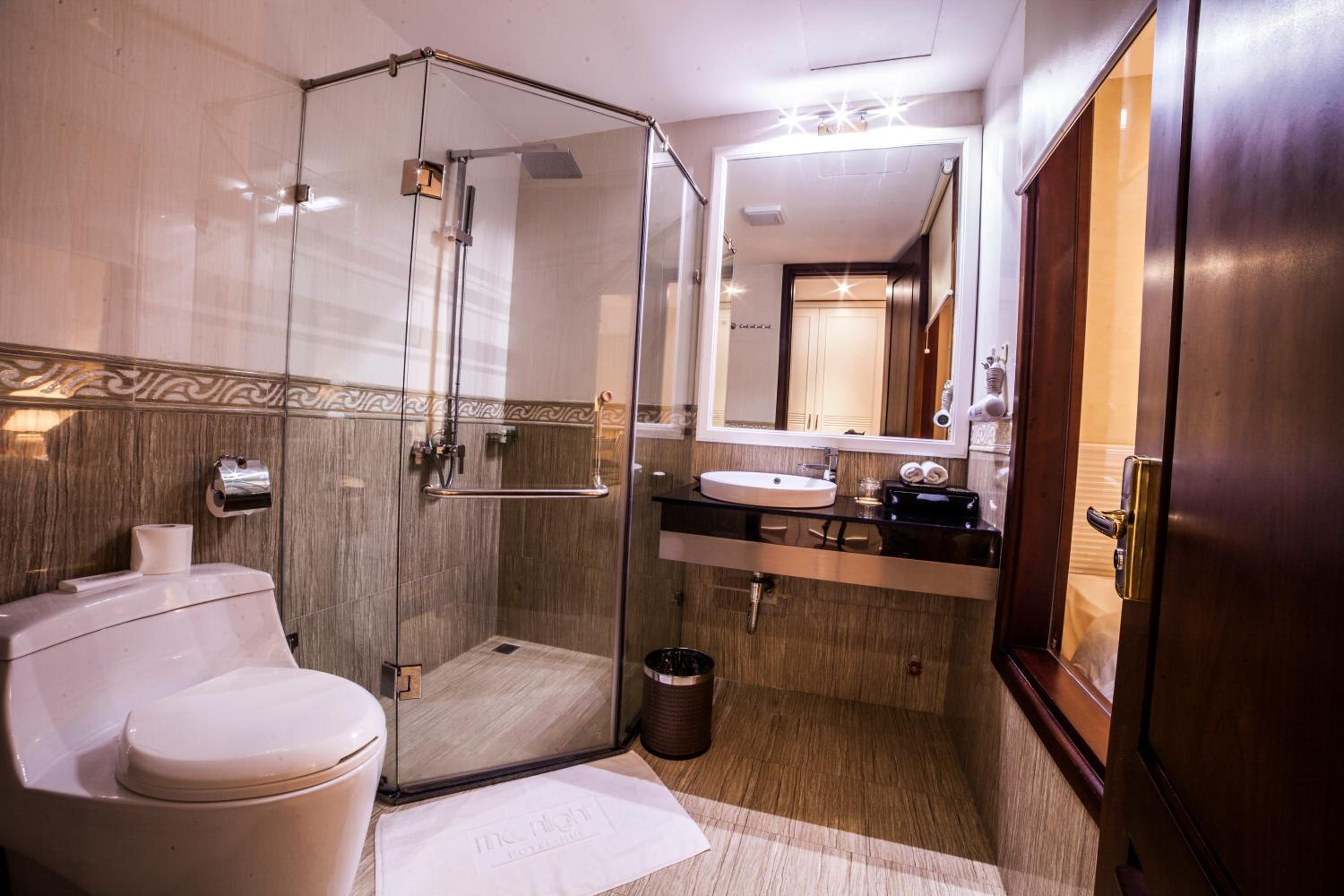 Deluxe Double Room with River View photo 2