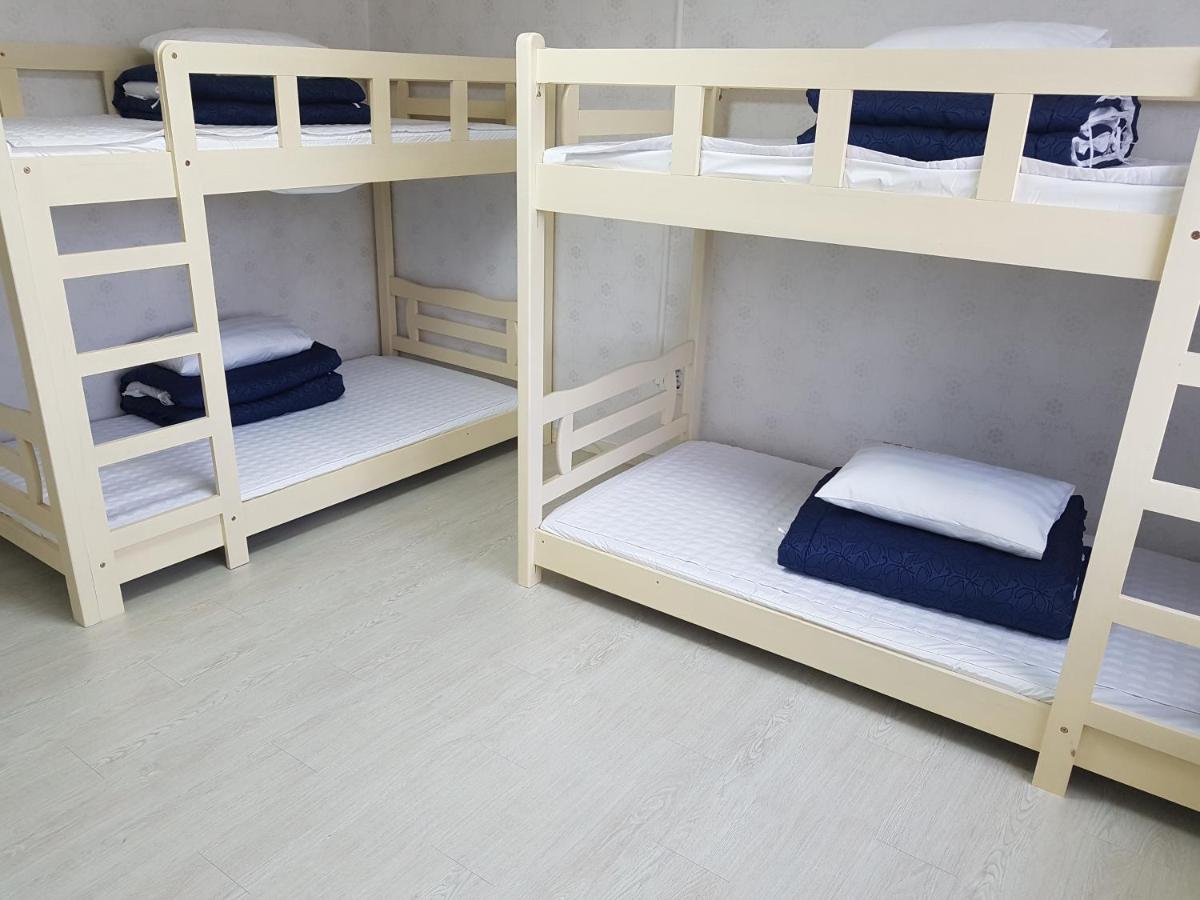 Bed in 4-Bed Male Dormitory Room photo 1