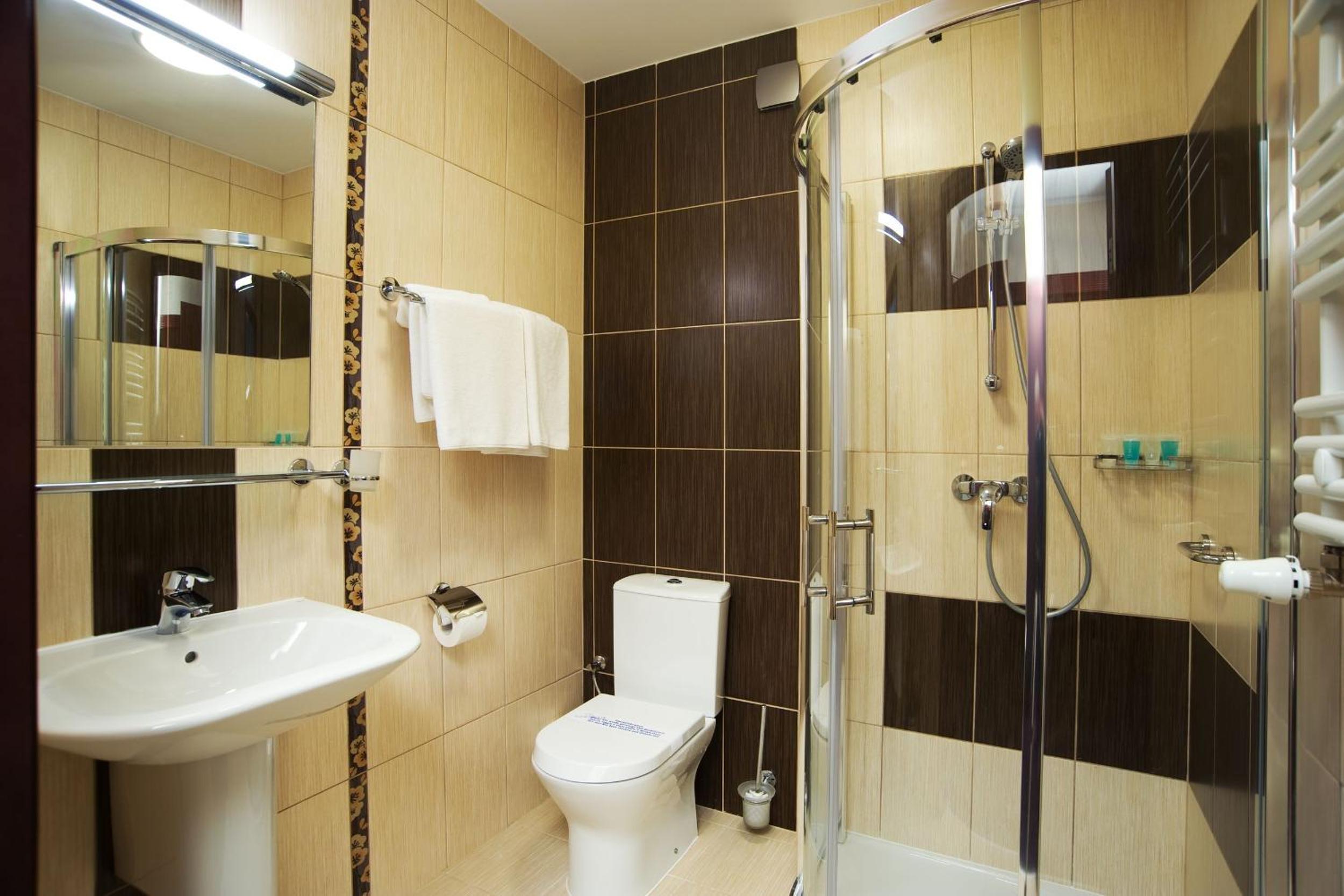 Double or Twin Room - Photo 3