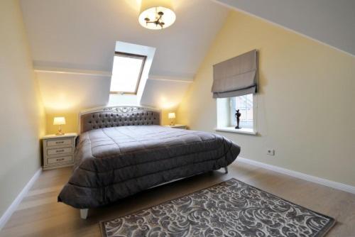 Two-Bedroom Apartment - Photo 4