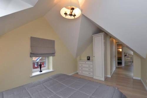 Two-Bedroom Apartment - Photo 5