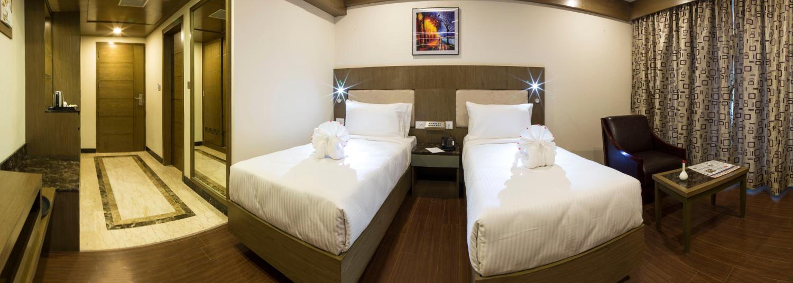 Deluxe Twin Room photo 2