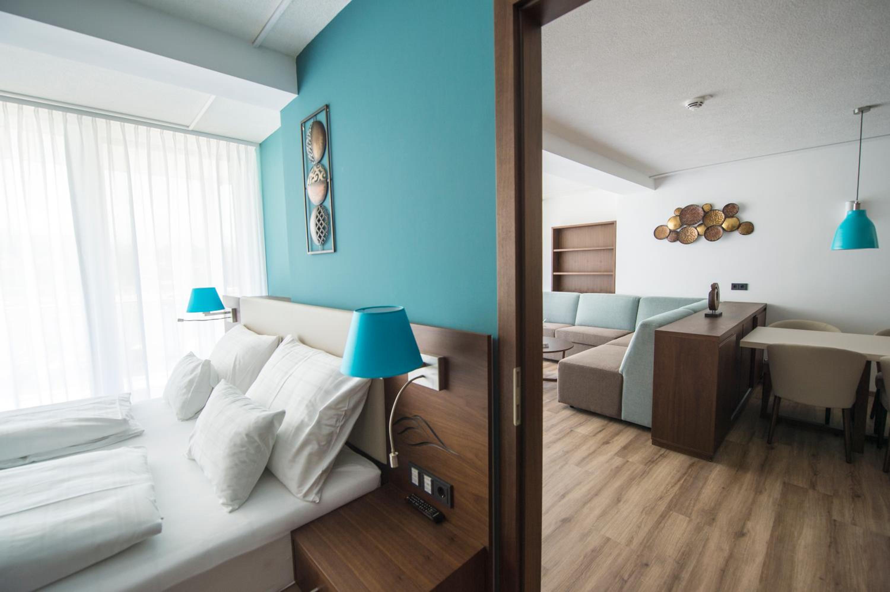 Suite with Balcony photo 2