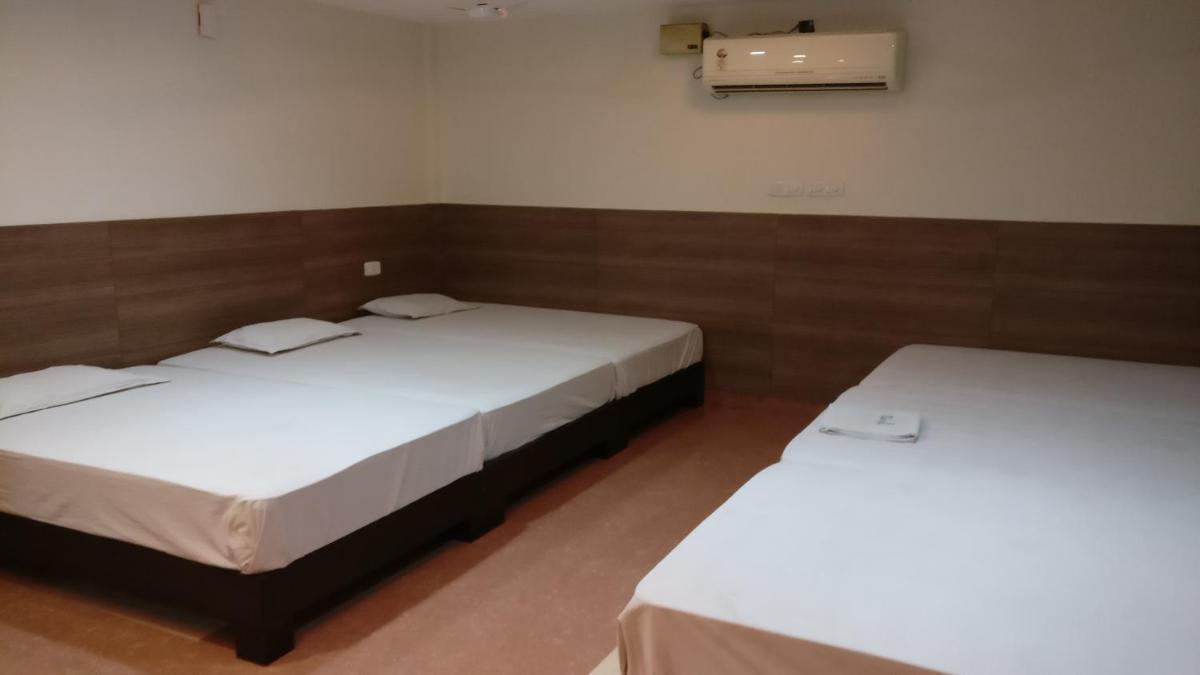 Deluxe Family Suite photo 3