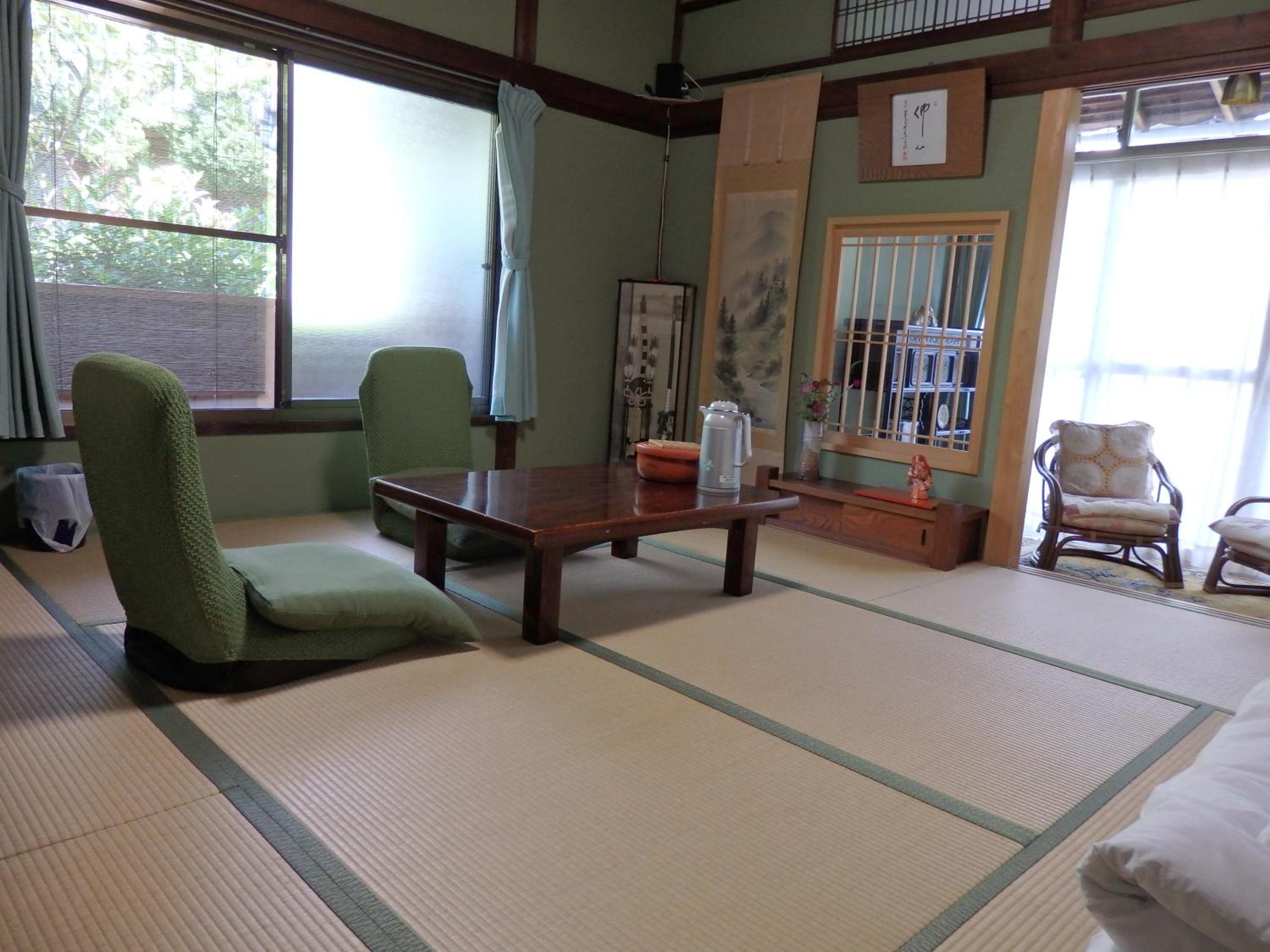 Japanese-Style Triple Room with Shared Bathroom photo 1