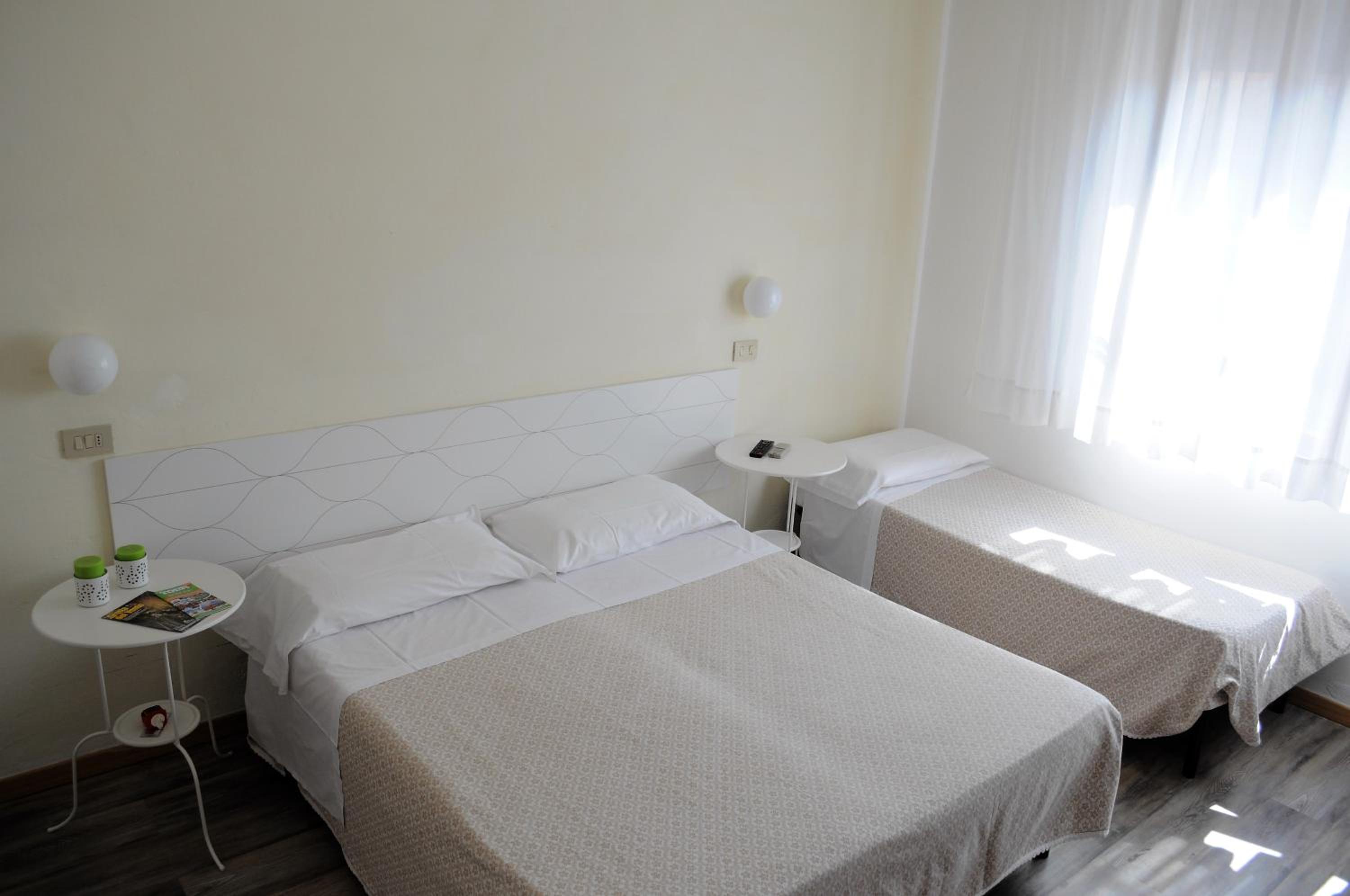 Triple Room - Photo 2