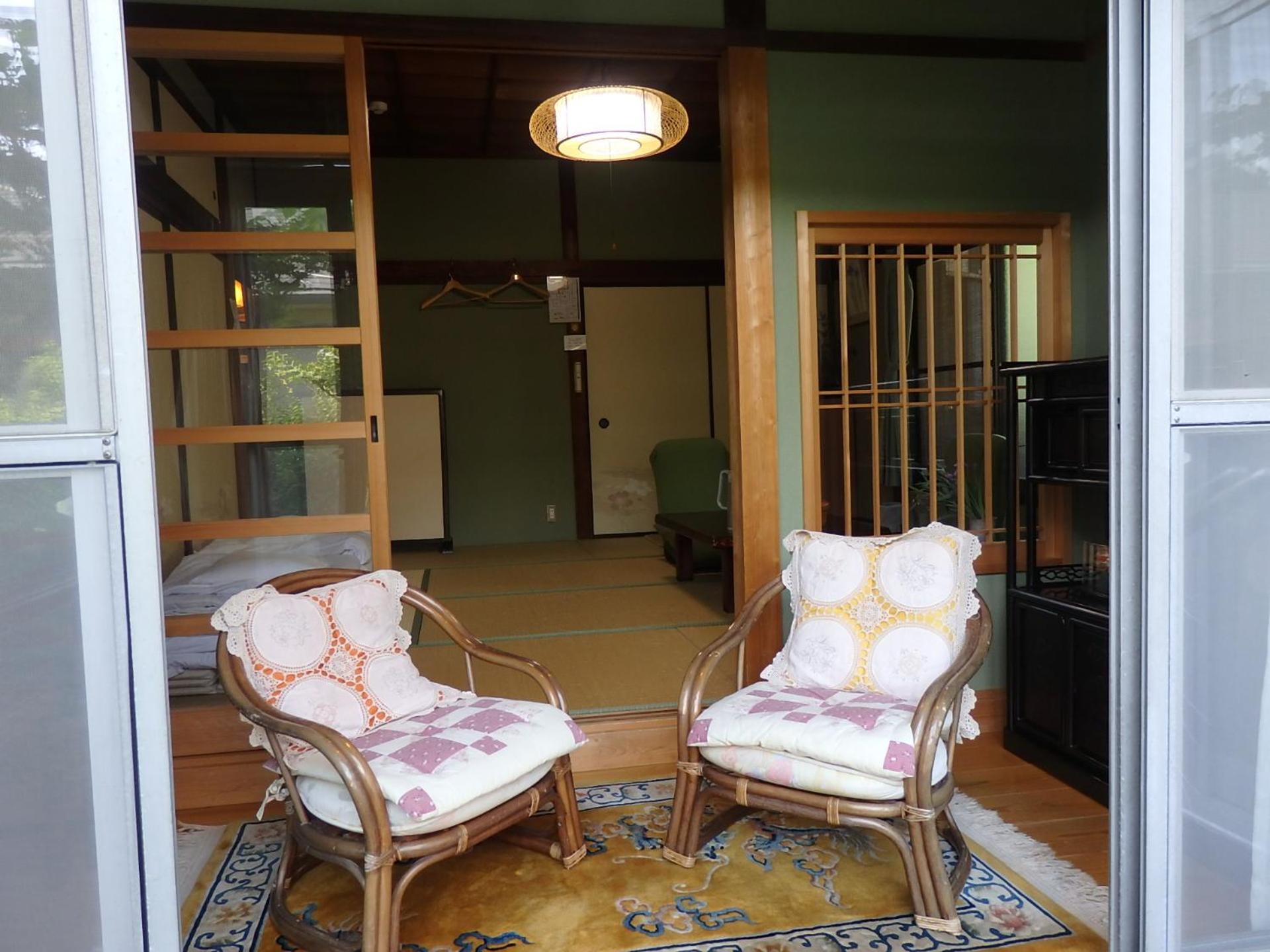 Japanese-Style Triple Room with Shared Bathroom photo 3