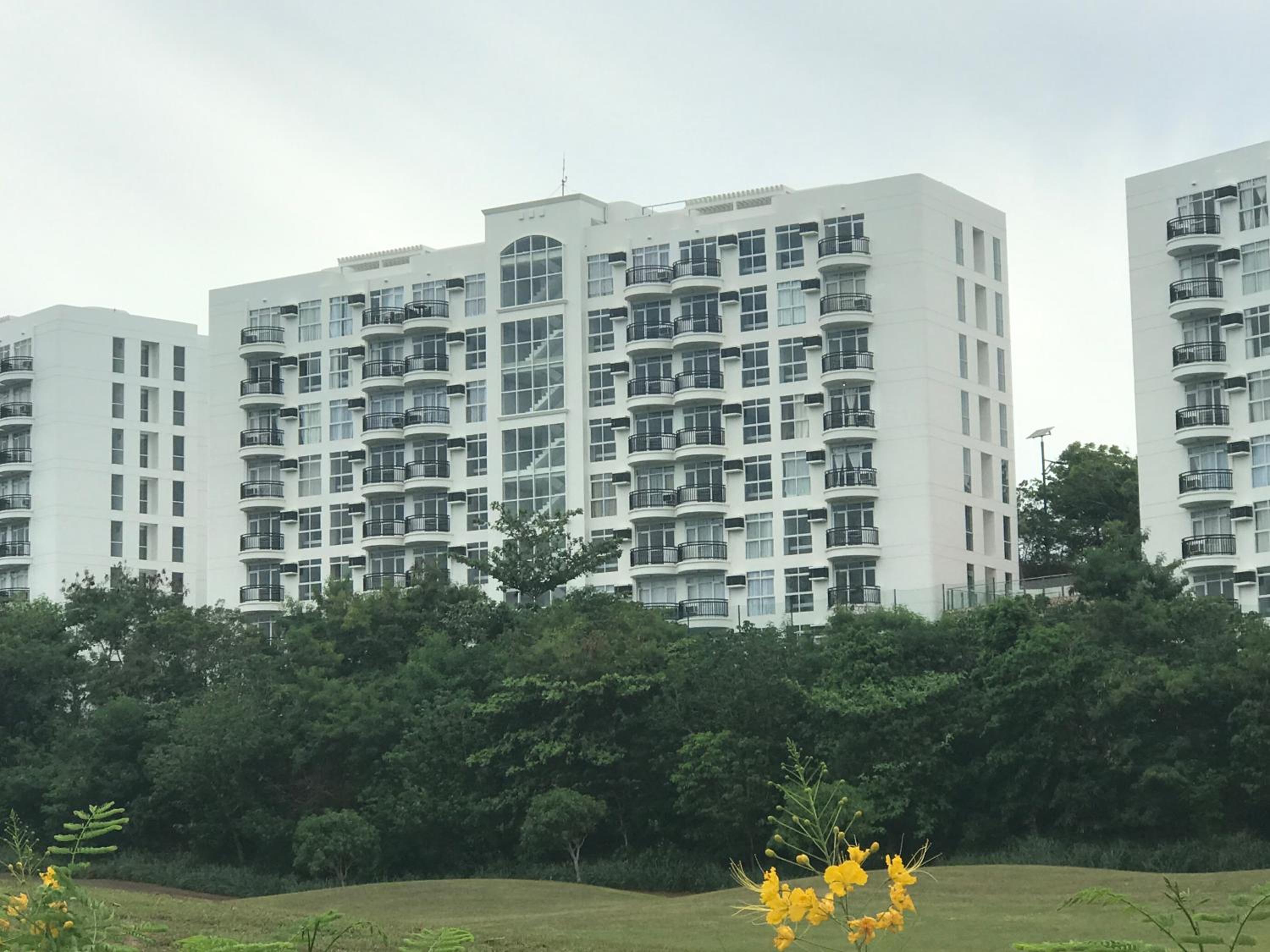 Apartment with Side Sea View - Photo 31