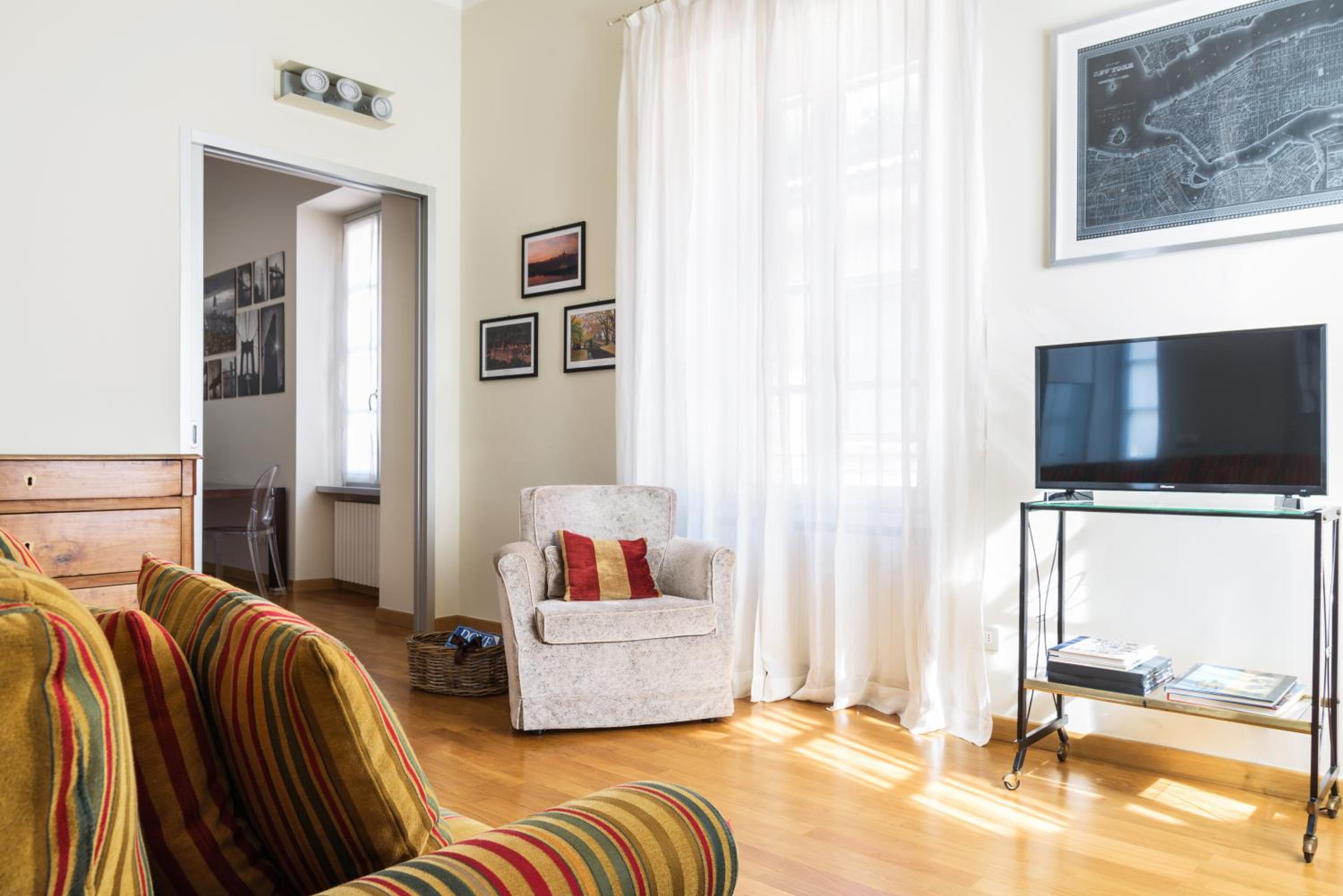 Deluxe Apartment