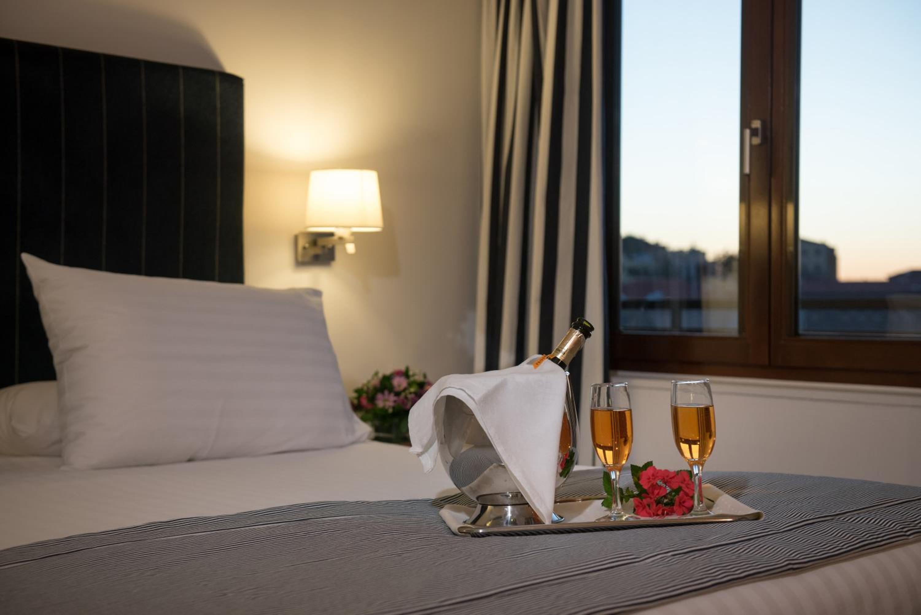  Suite with Sea View - Open Bath photo 2