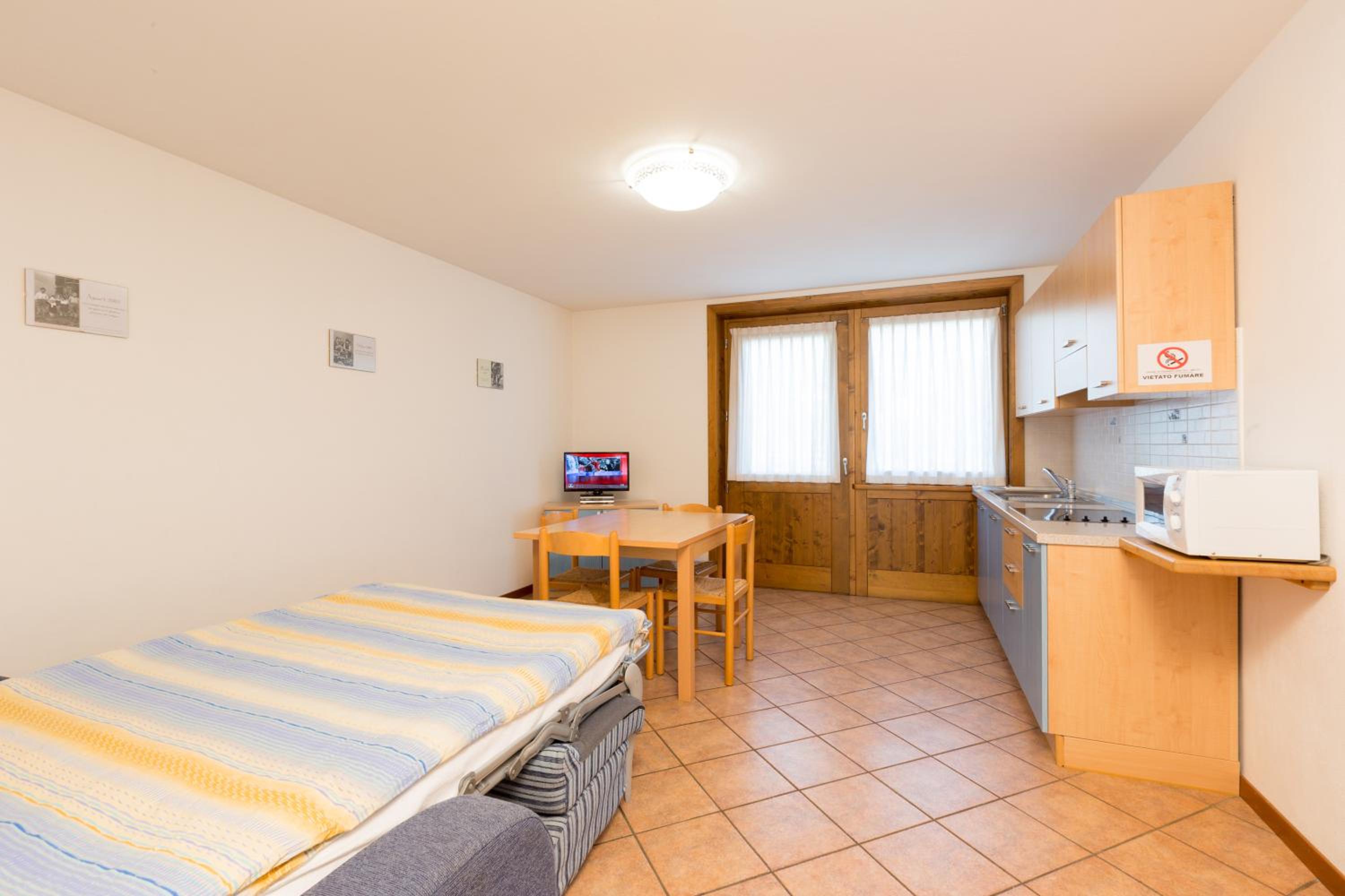 One-Bedroom Apartment