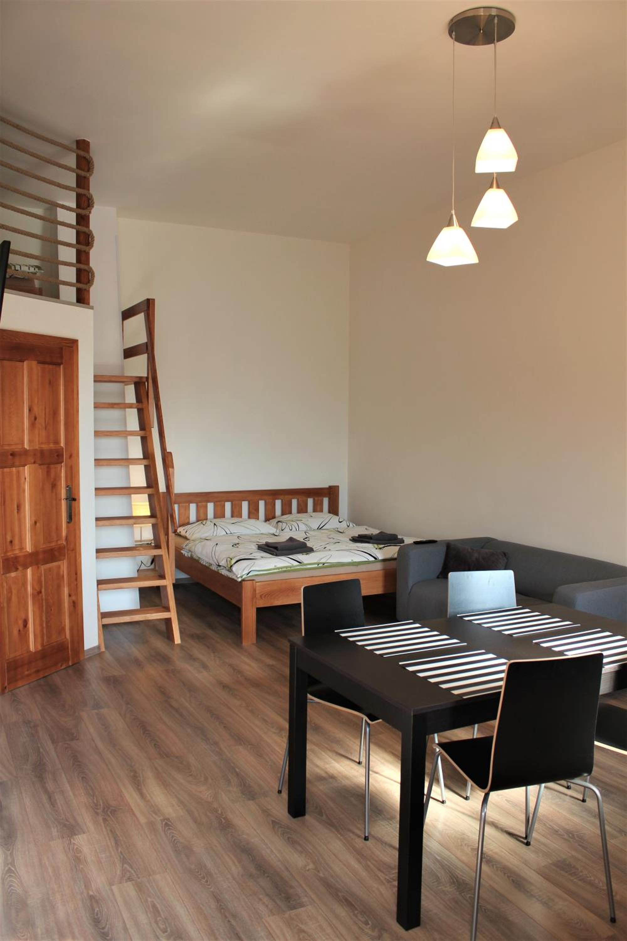 Maisonette photo 2