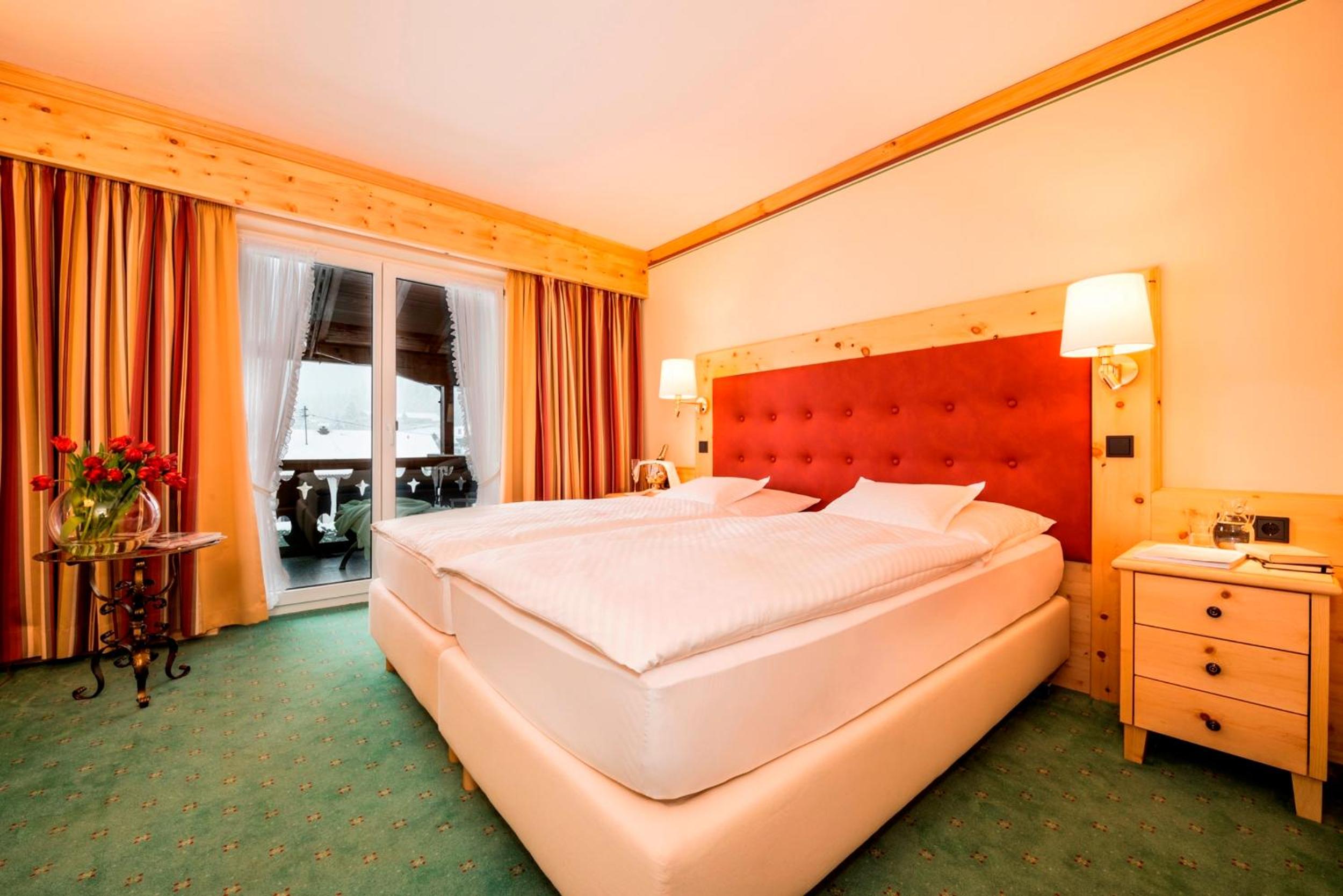 Double Room with Balcony - Photo 12