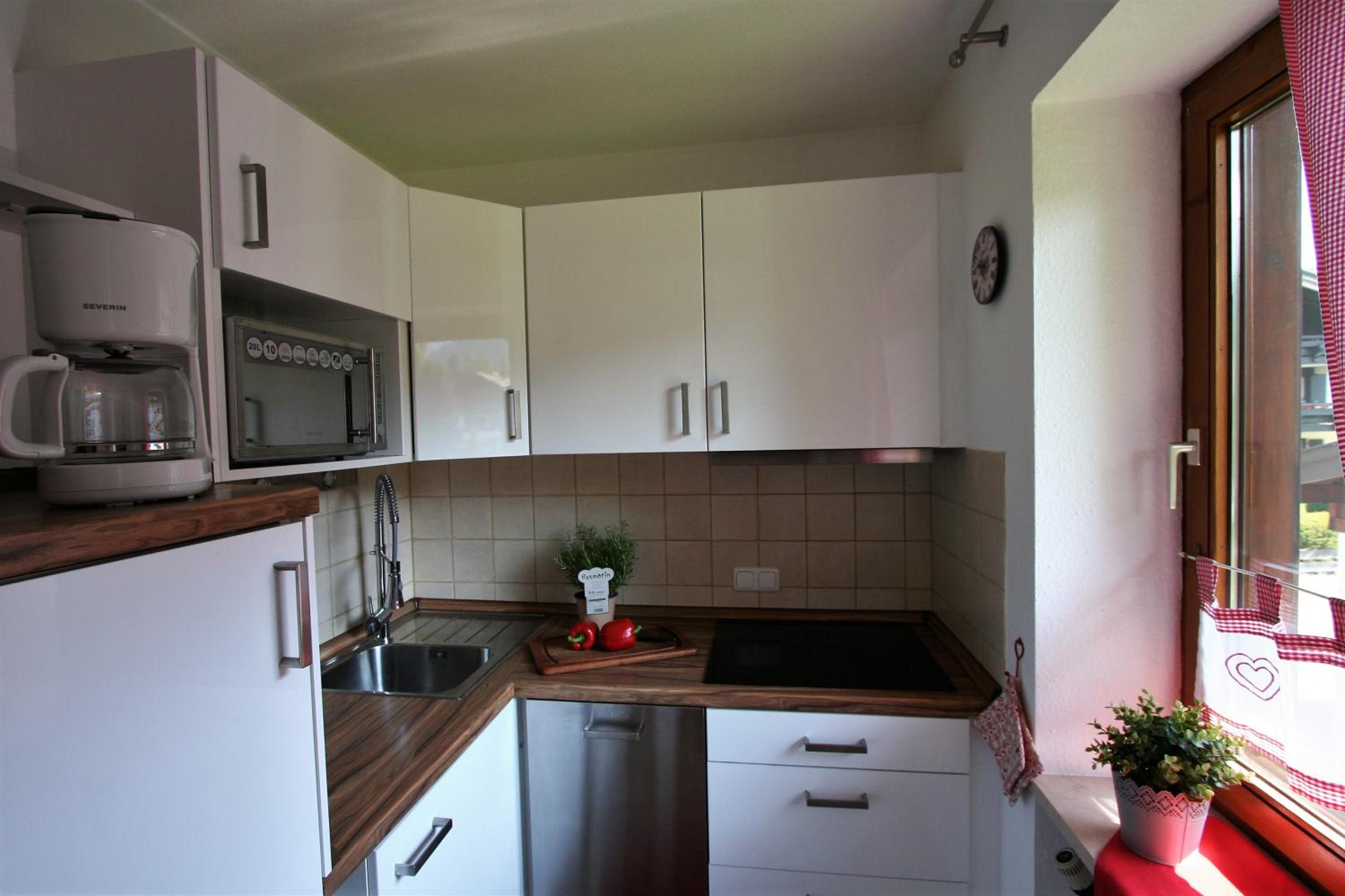 Apartment with Balcony photo 2