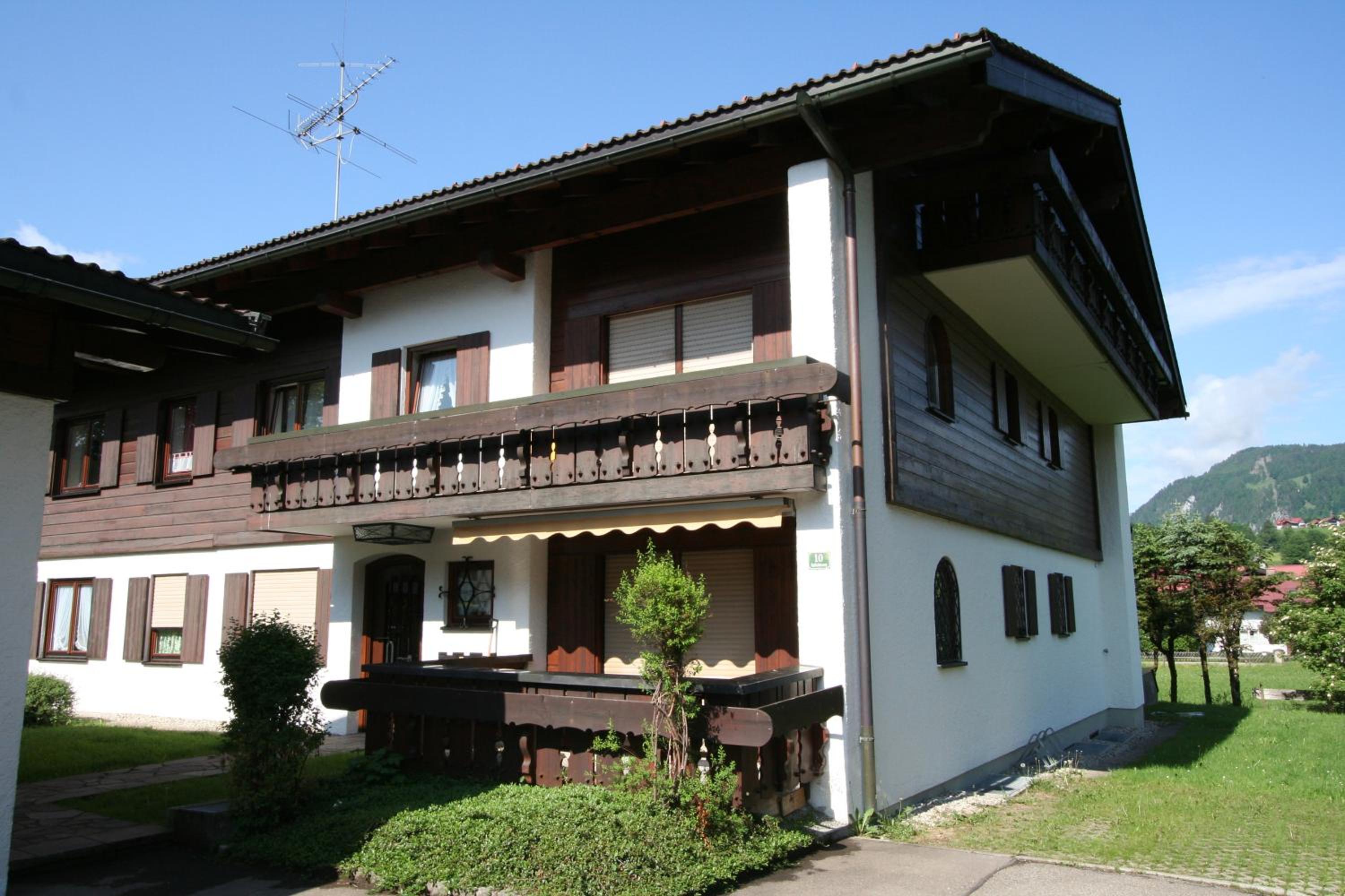 Apartment with Balcony photo 3