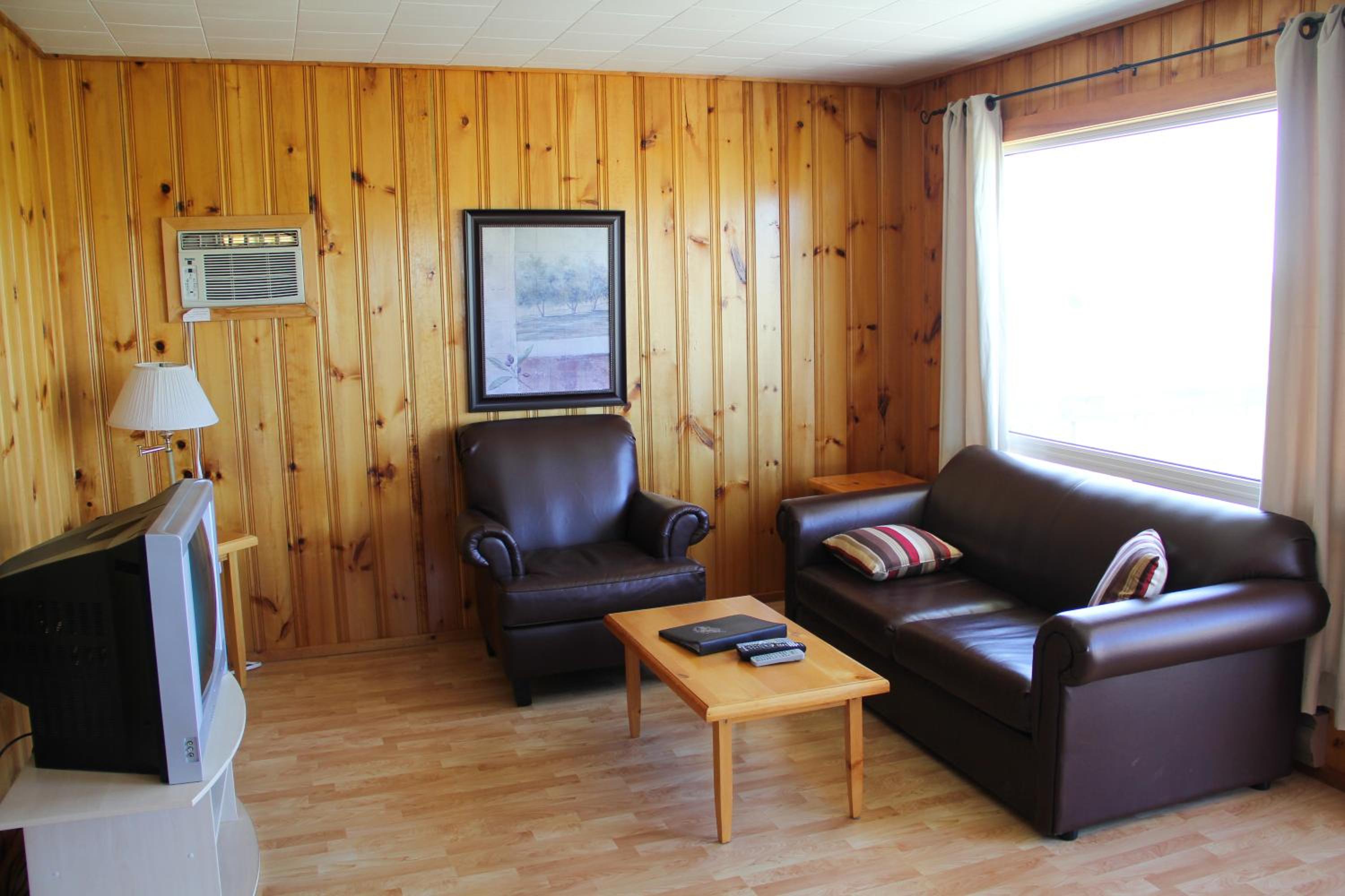 Standard Two-Bedroom Cottage  photo 1