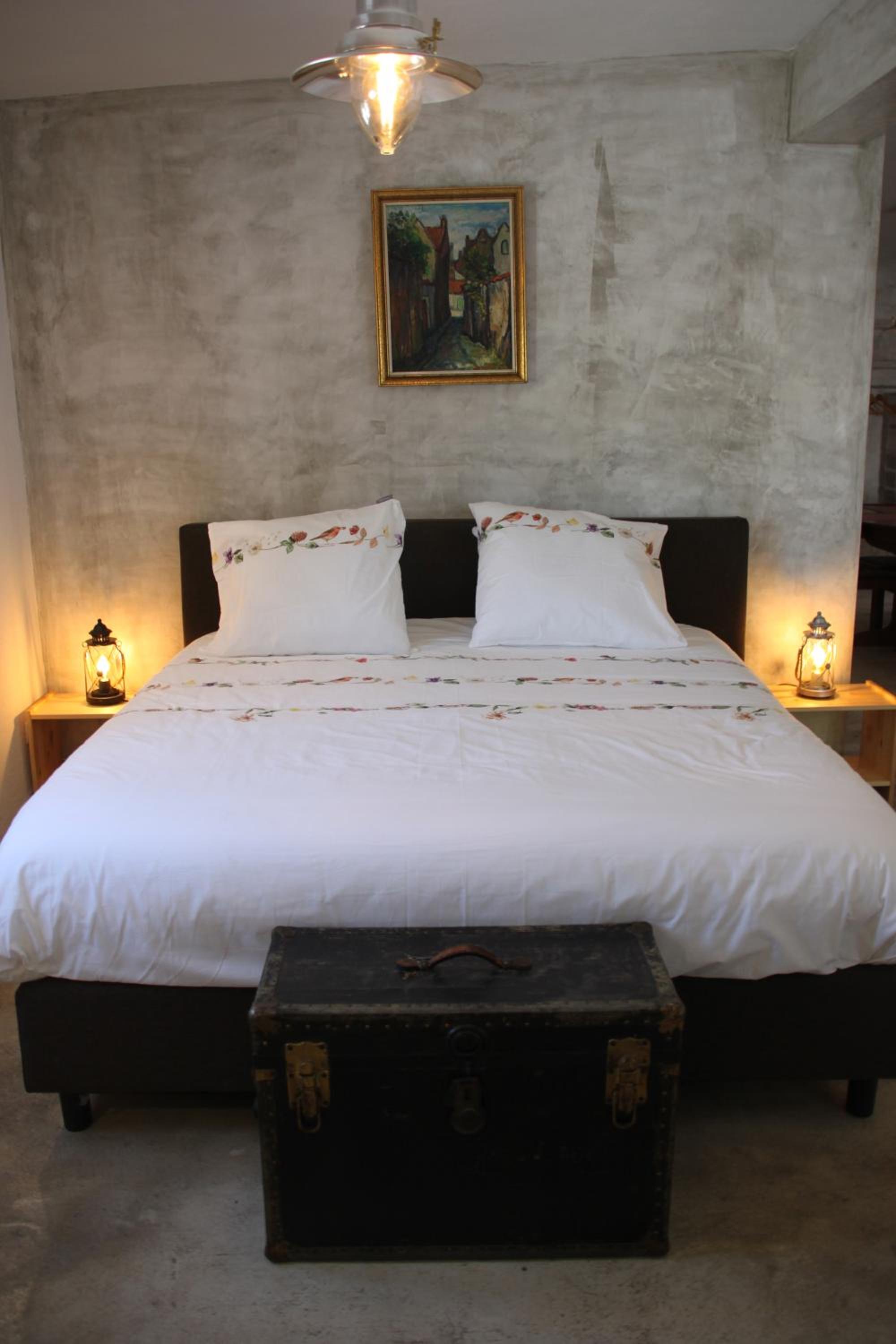 Deluxe Queen Room with Two Queen Beds - Photo 8