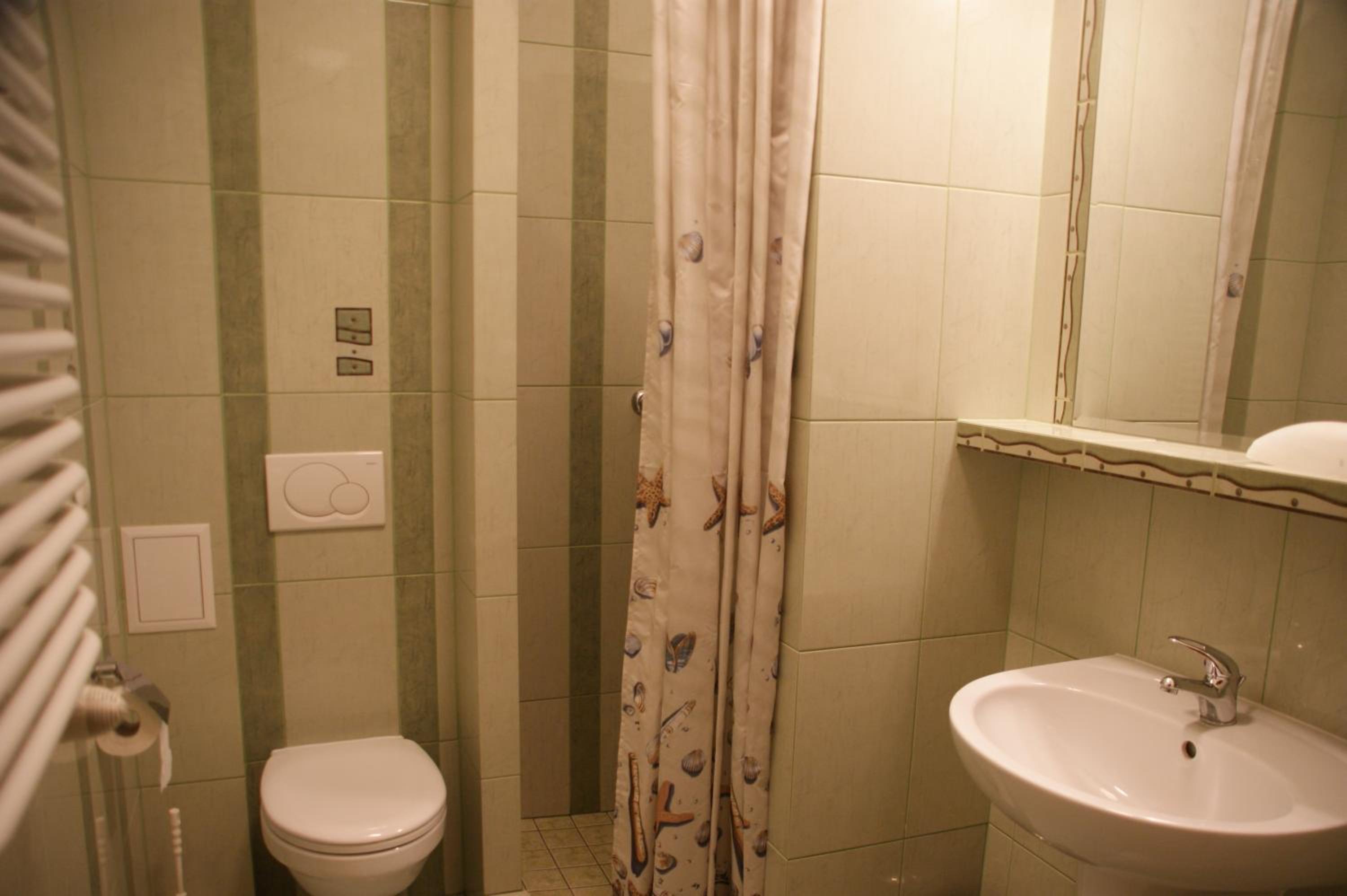 Triple Room with Shared Bathroom photo 2