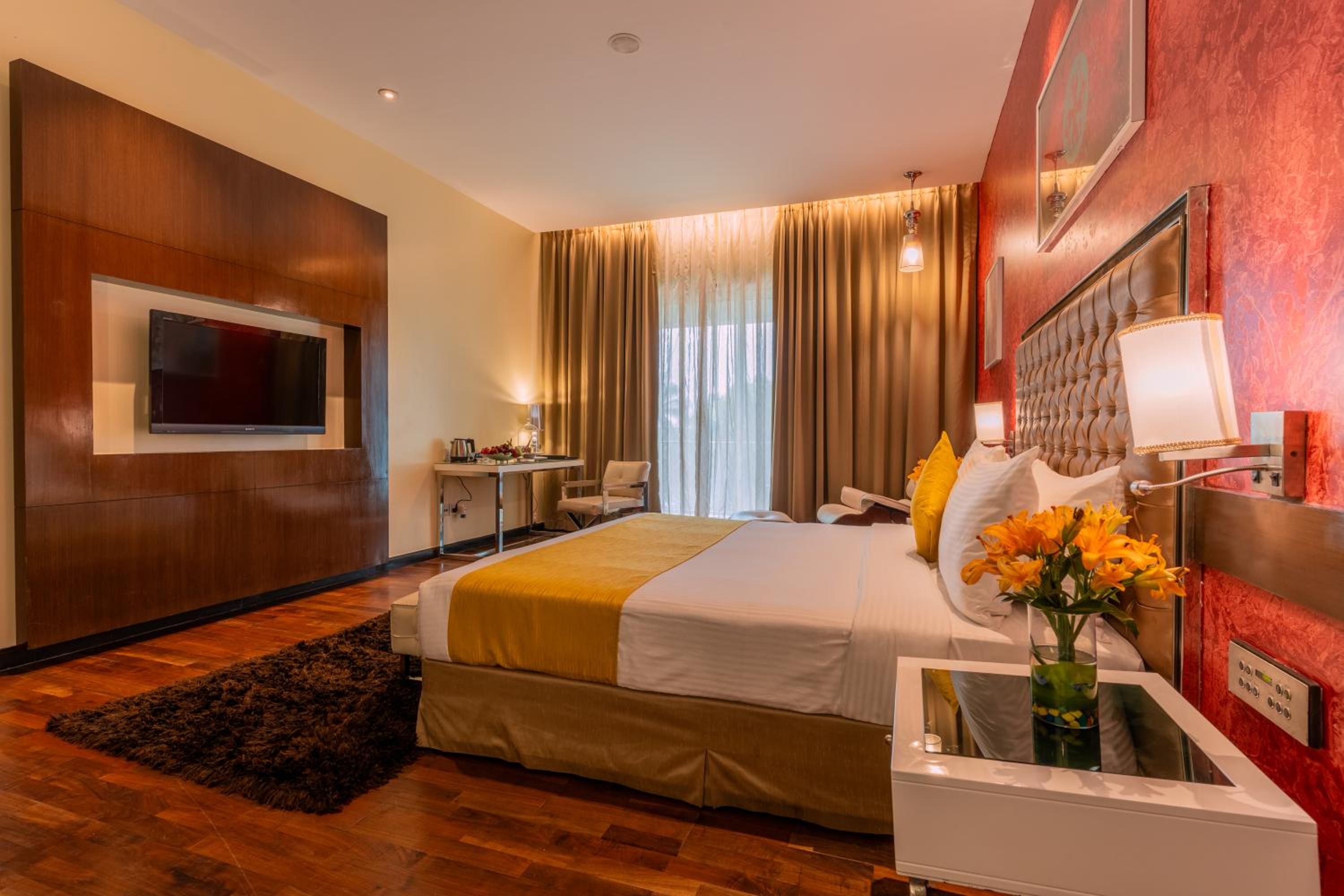 King Room with Balcony