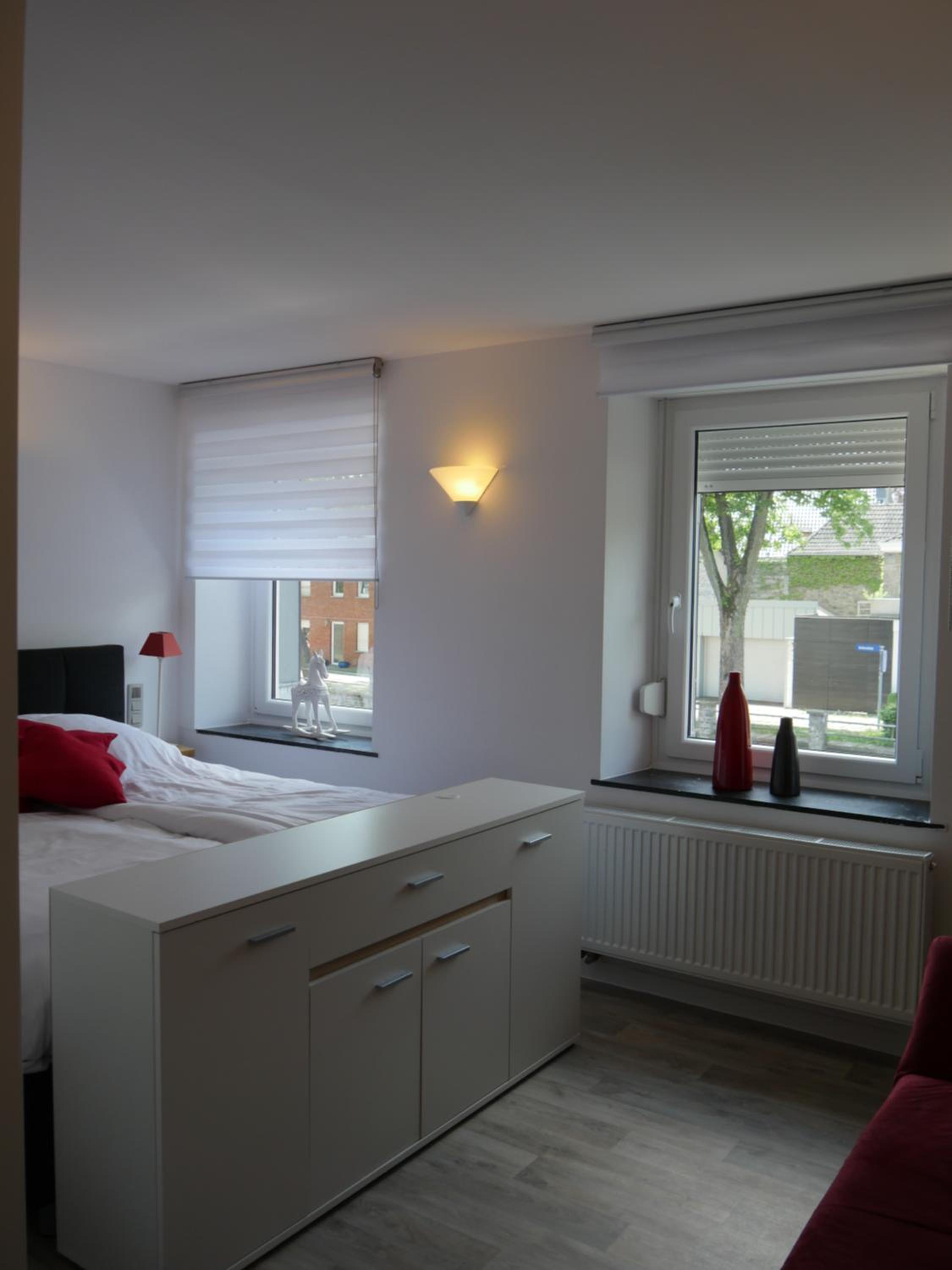 Studio Apartment - Photo 2