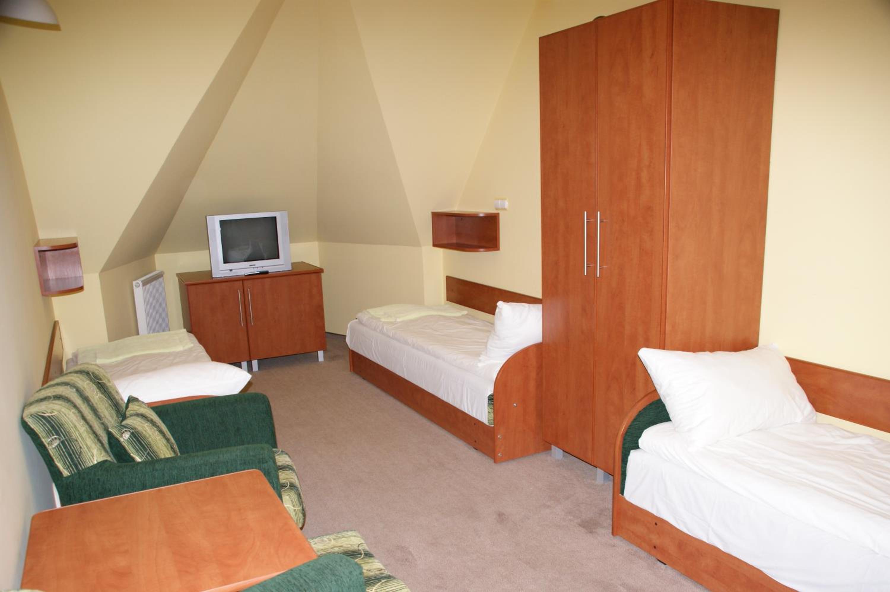 Triple Room with Shared Bathroom photo 1