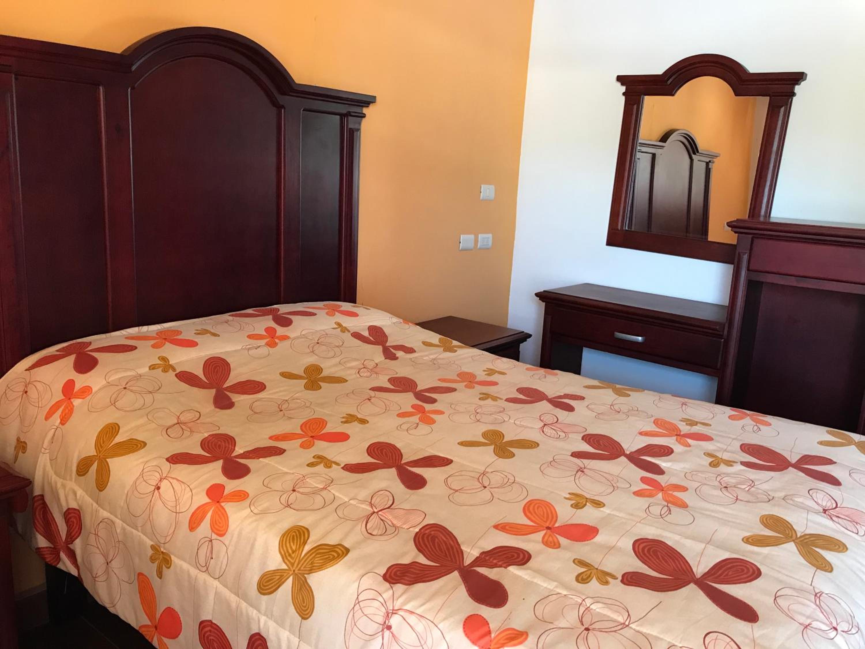 Double Room - Photo 6