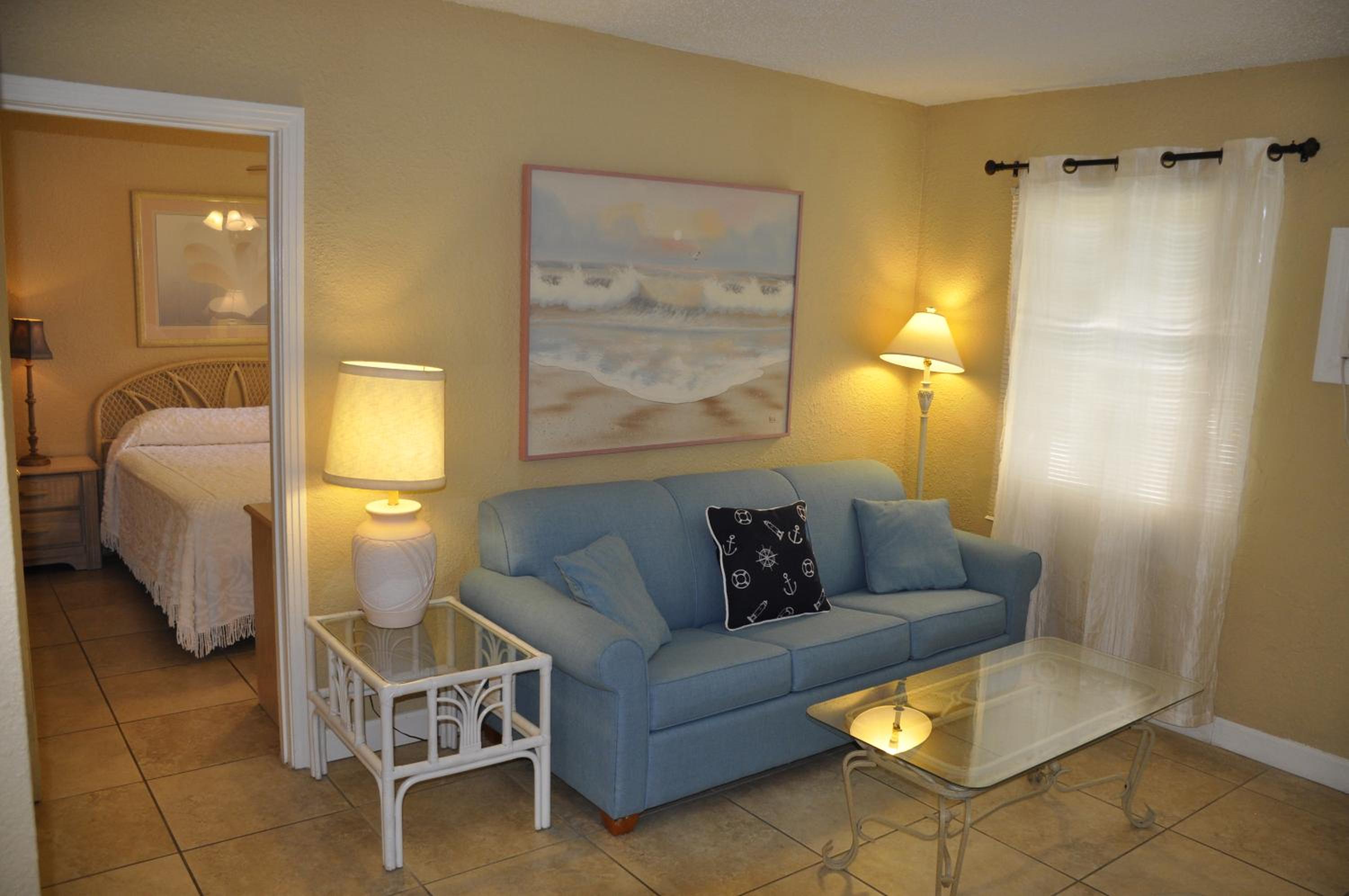 Apartment photo 2