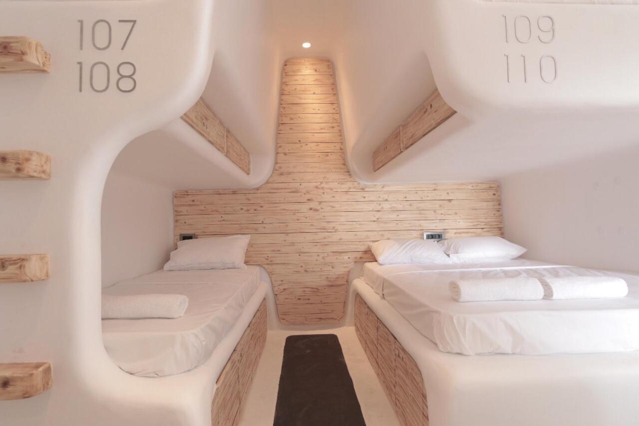 Single Bed in Dormitory Room photo 1