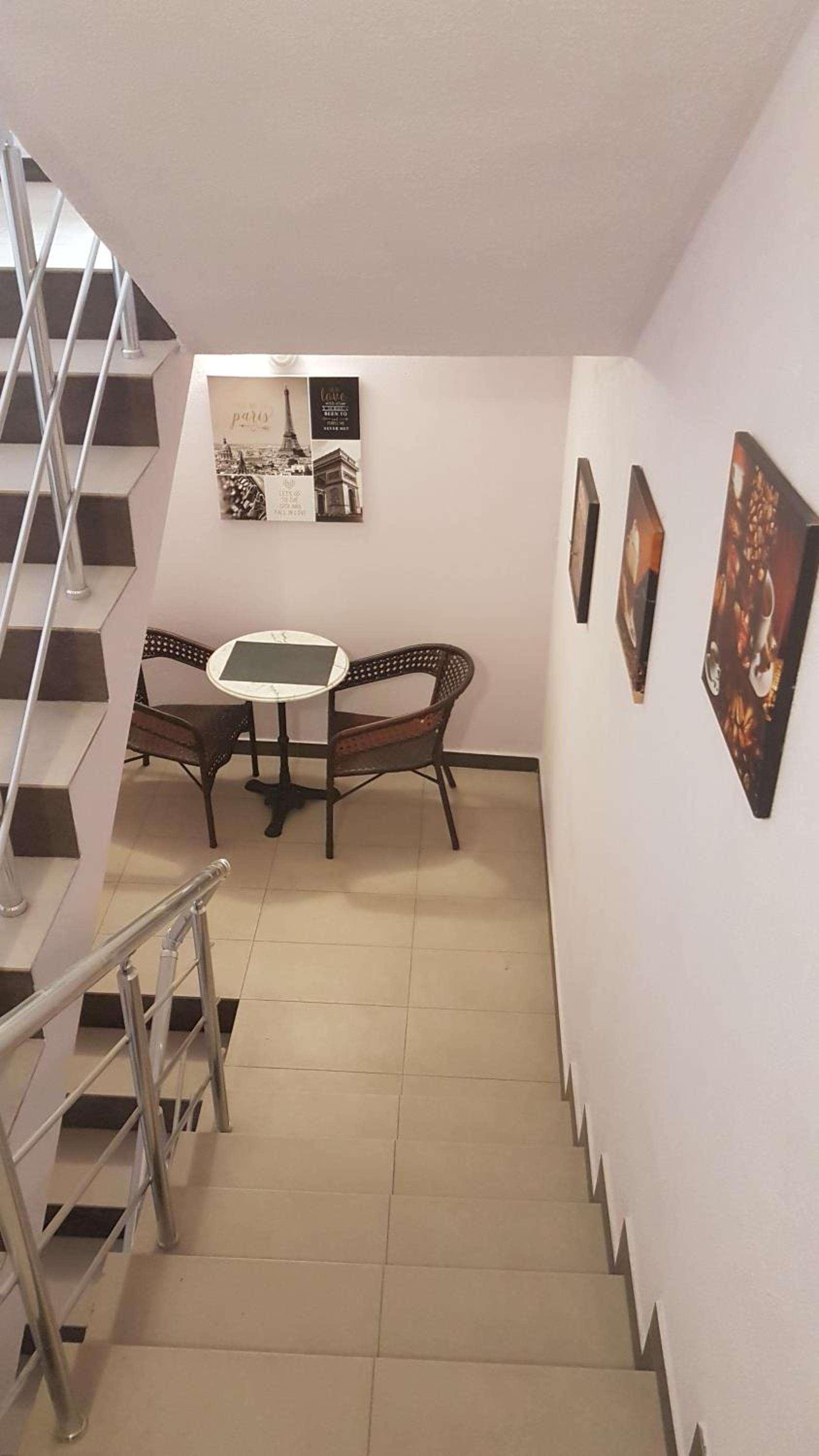 Double Room with Balcony - Photo 5