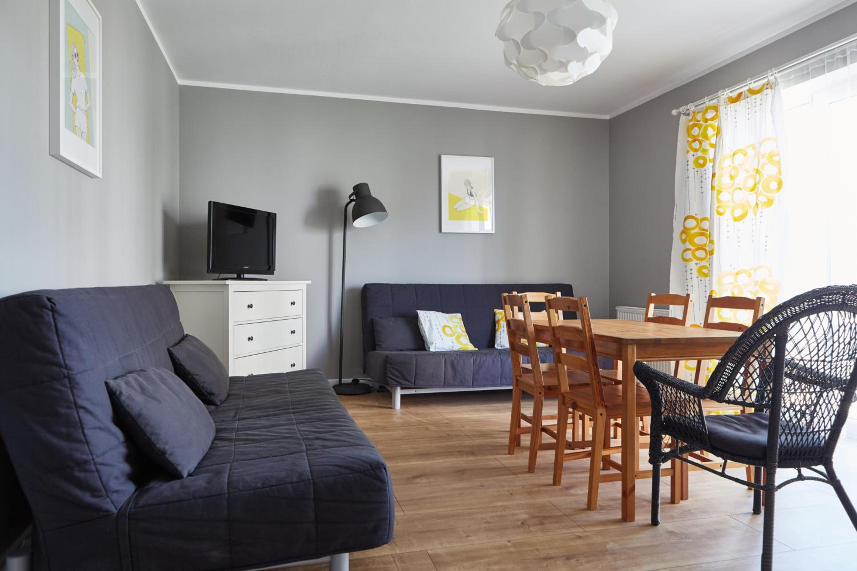 Apartment with Terrace - Photo 1
