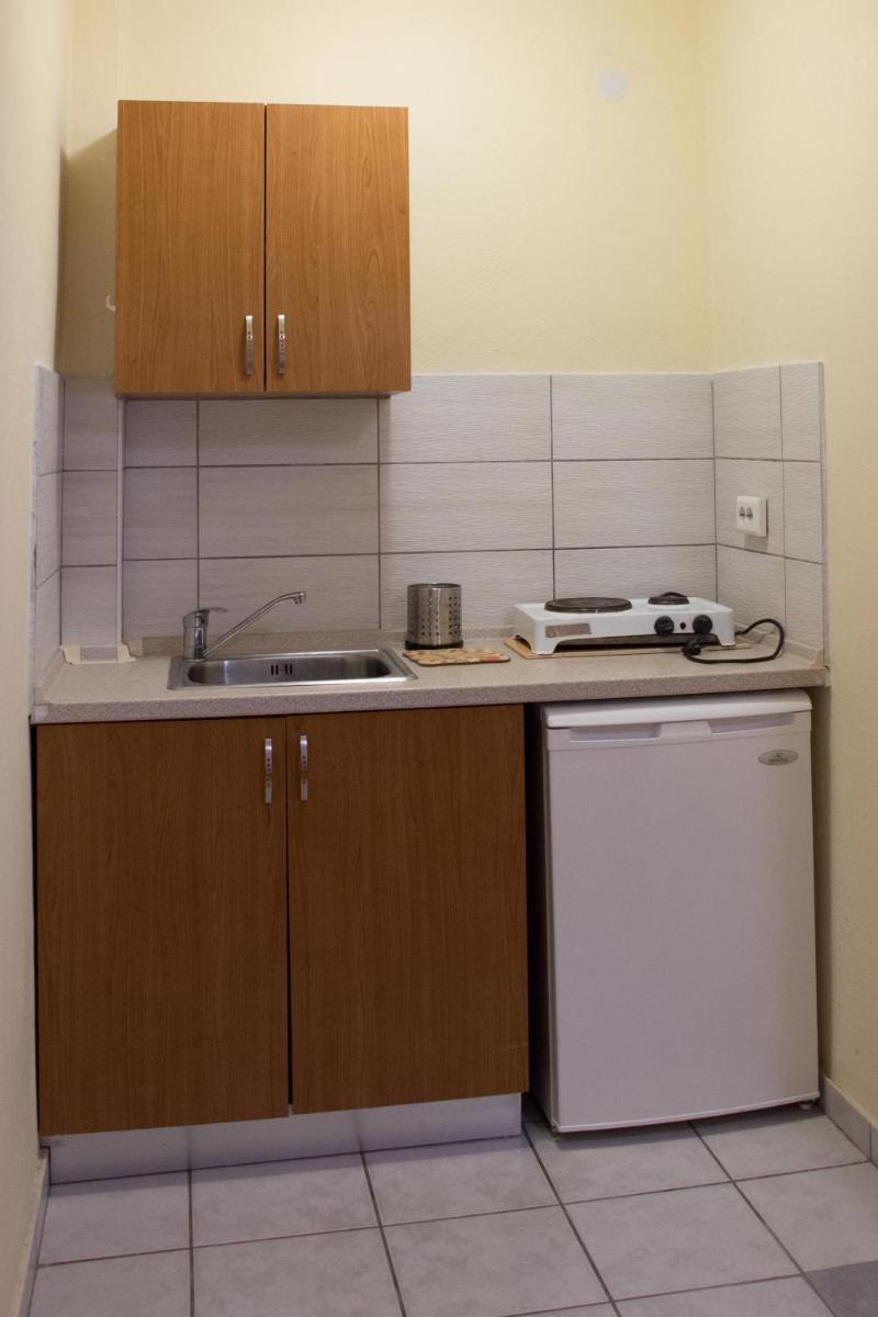 Studio (2 Adults) photo 2