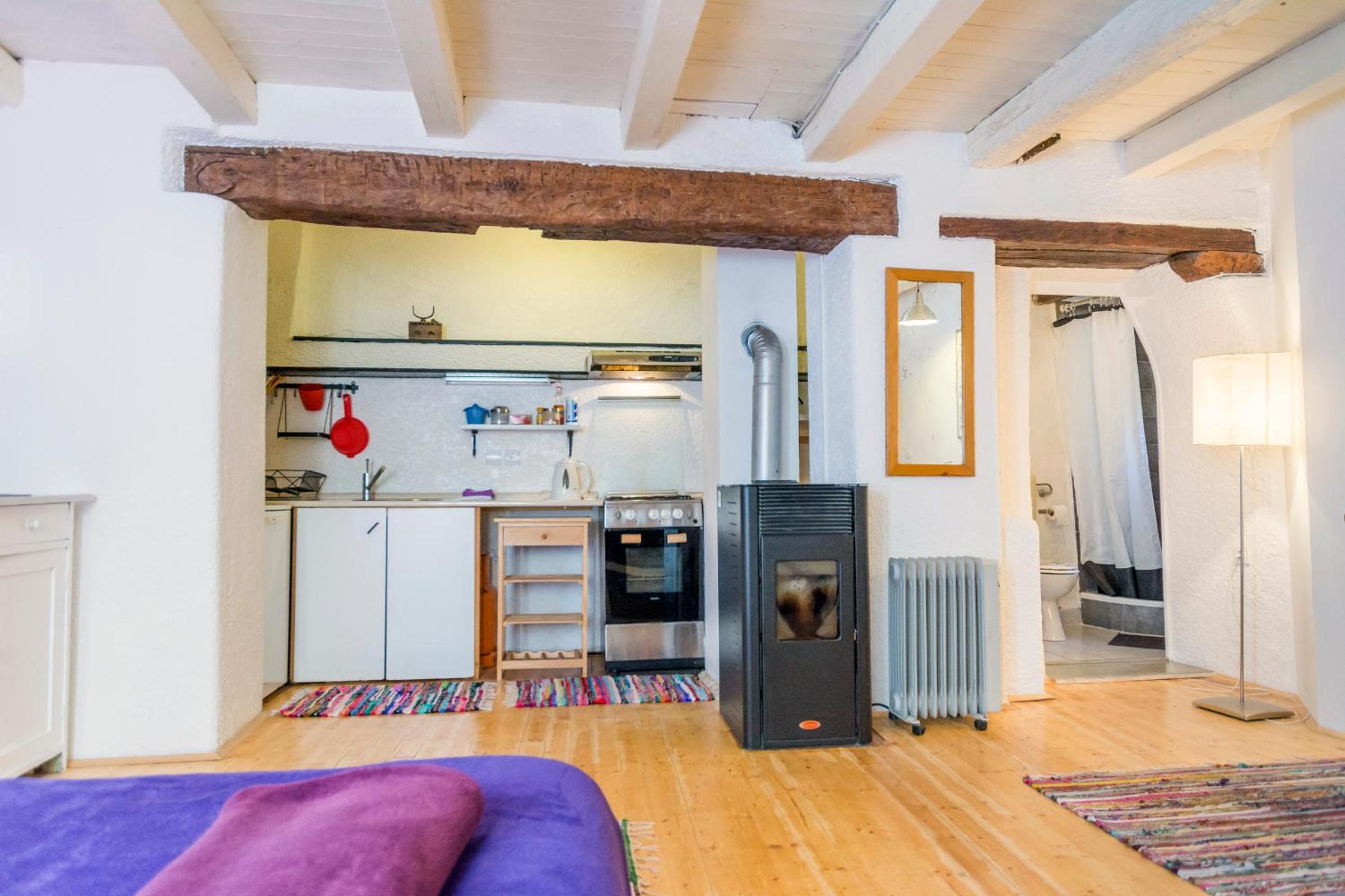 Studio Apartment II - Photo 5